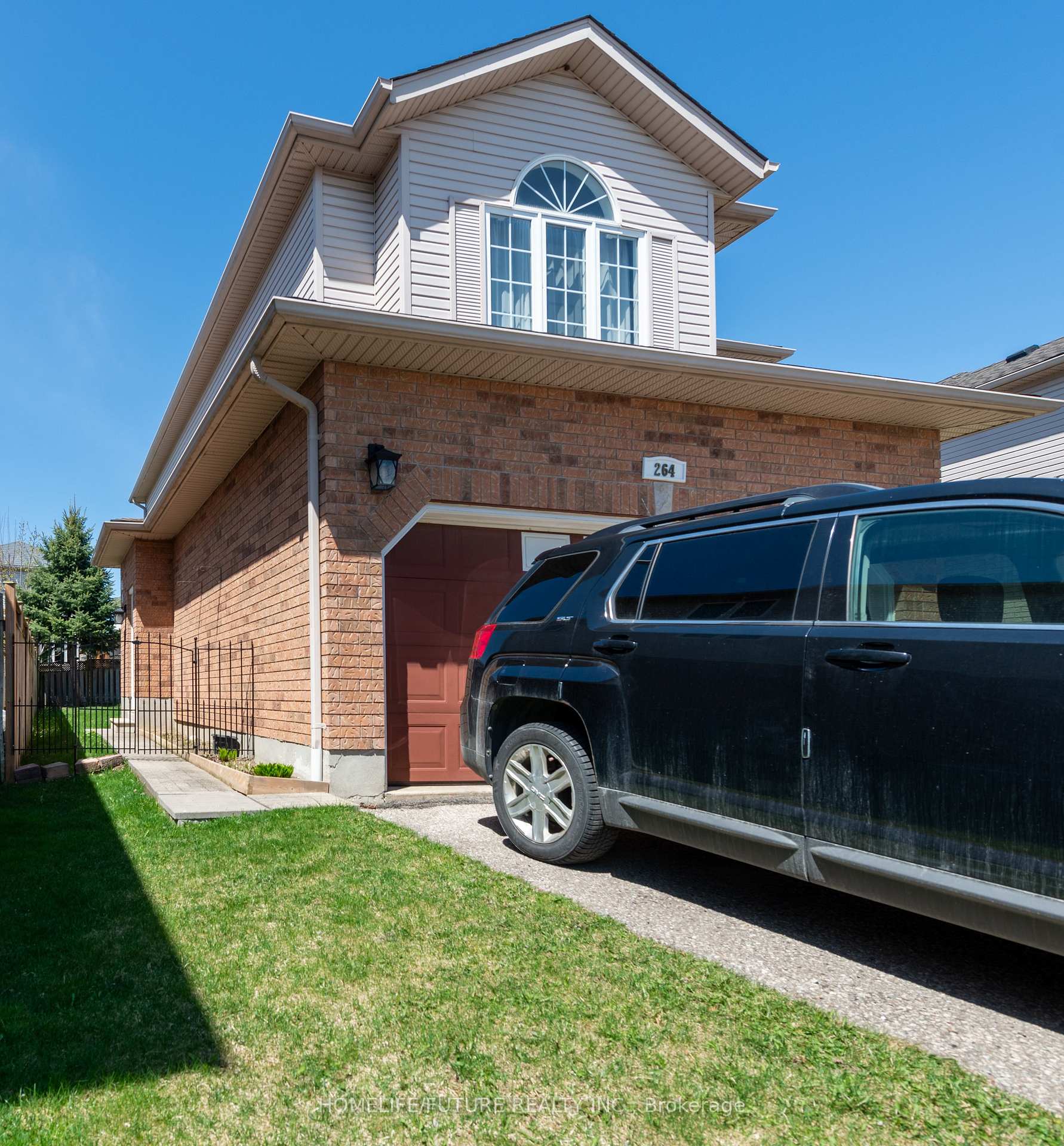 Photo 4 of 264 Holbeach Court, Waterloo, Colonial Acres — HOMEH