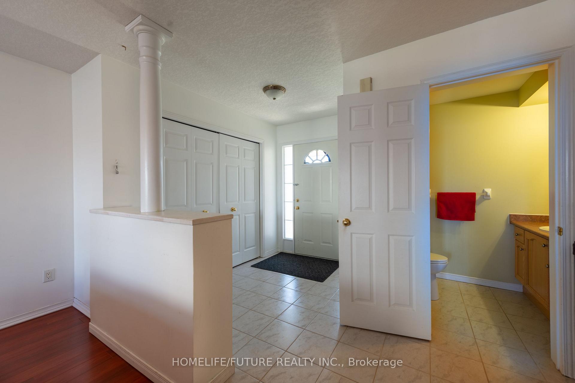 Photo 12 of 264 Holbeach Court, Waterloo, Colonial Acres — HOMEH