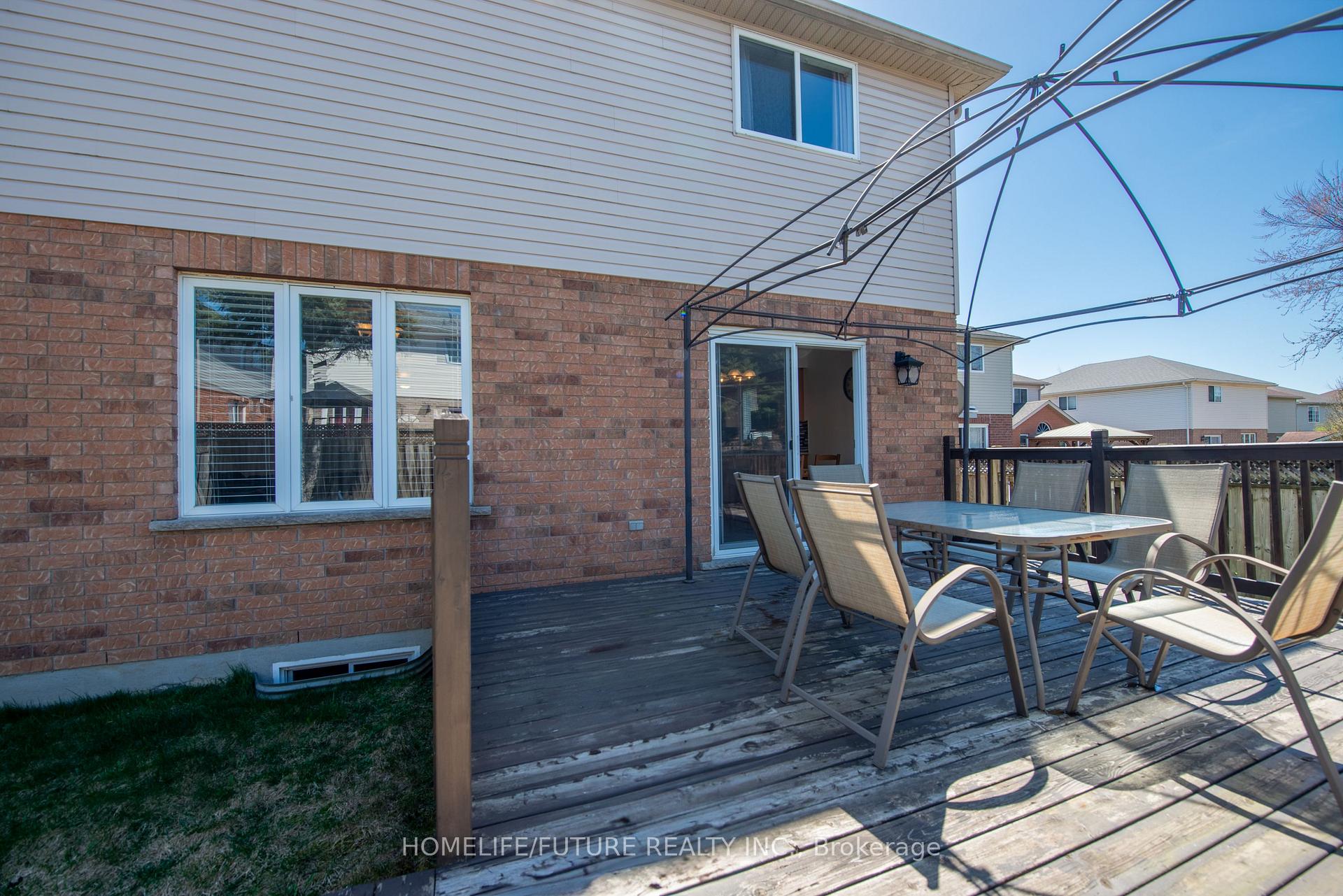 Photo 20 of 264 Holbeach Court, Waterloo, Colonial Acres — HOMEH