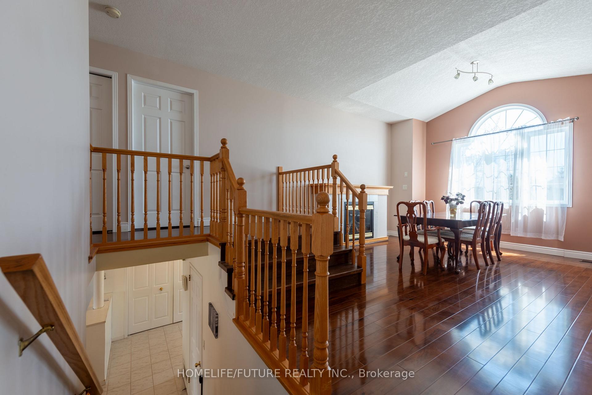 Photo 25 of 264 Holbeach Court, Waterloo, Colonial Acres — HOMEH