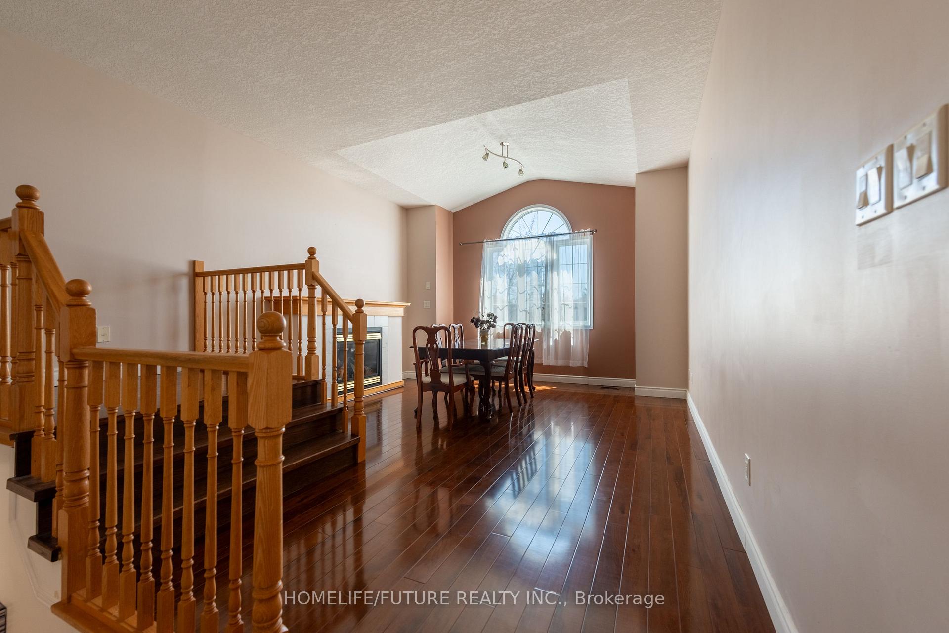 Photo 26 of 264 Holbeach Court, Waterloo, Colonial Acres — HOMEH