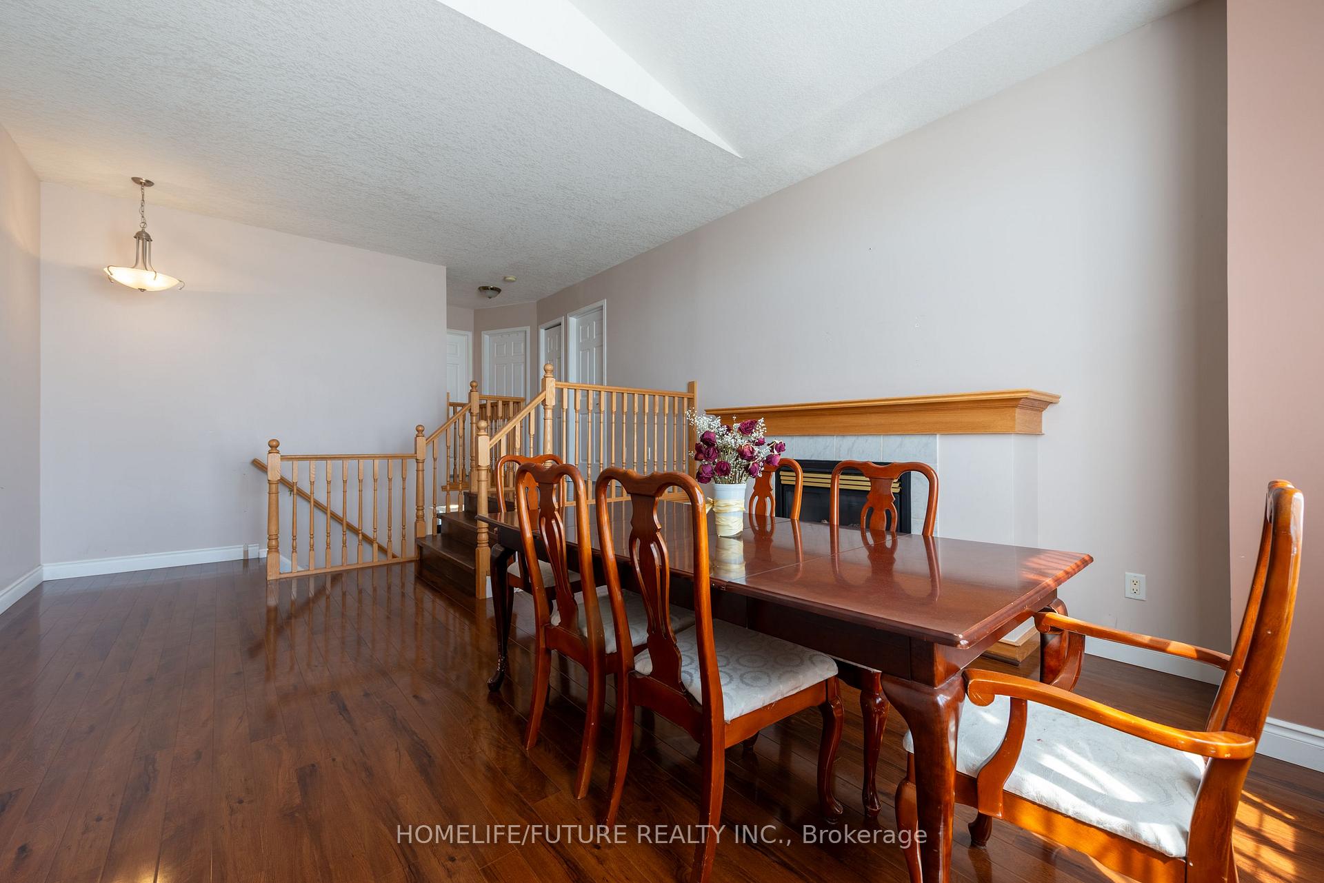 Photo 27 of 264 Holbeach Court, Waterloo, Colonial Acres — HOMEH
