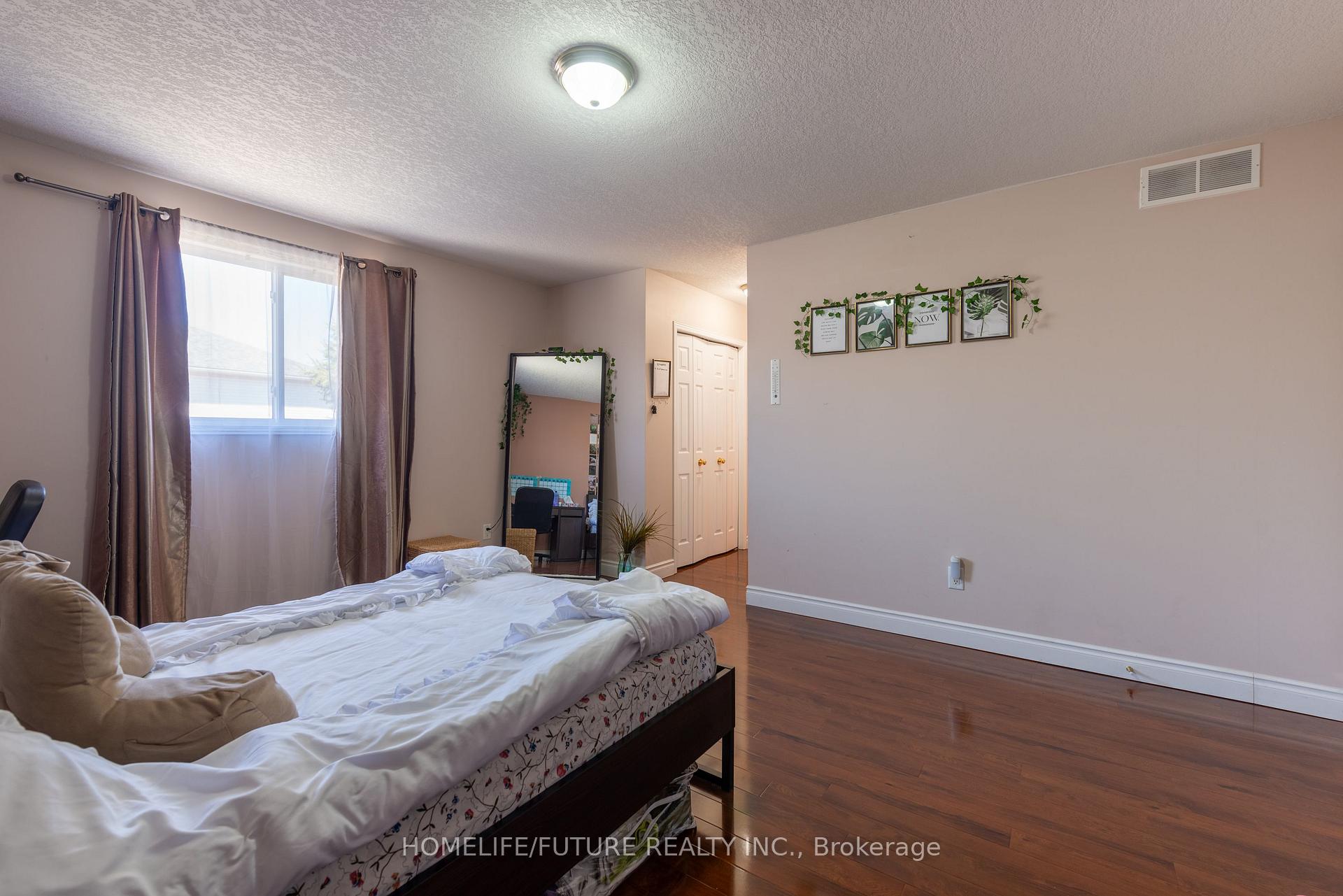 Photo 31 of 264 Holbeach Court, Waterloo, Colonial Acres — HOMEH