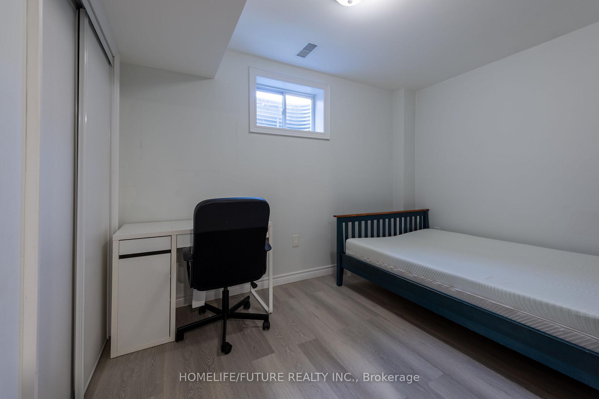 Photo 42 of 264 Holbeach Court, Waterloo, Colonial Acres — HOMEH