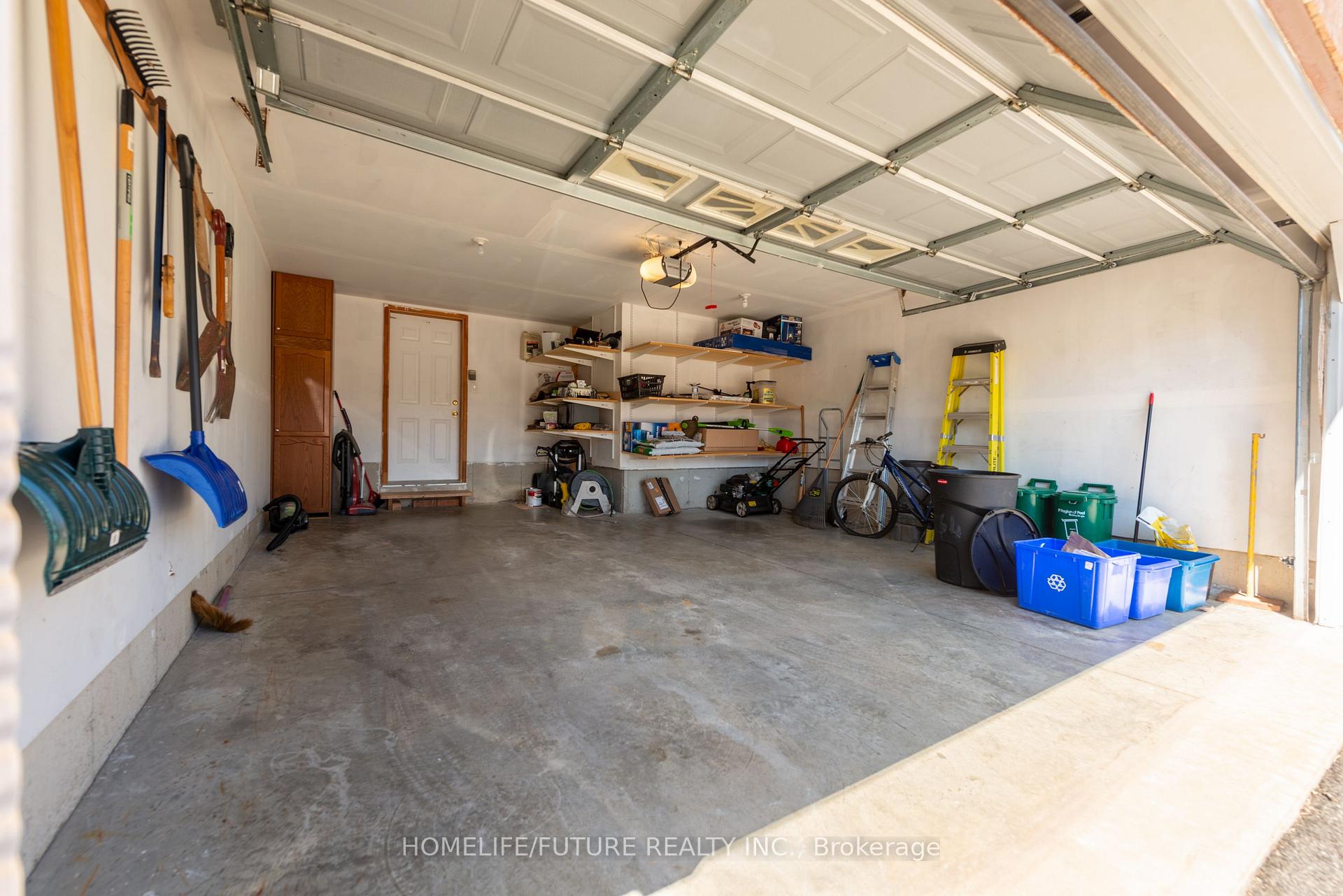 Photo 43 of 264 Holbeach Court, Waterloo, Colonial Acres — HOMEH