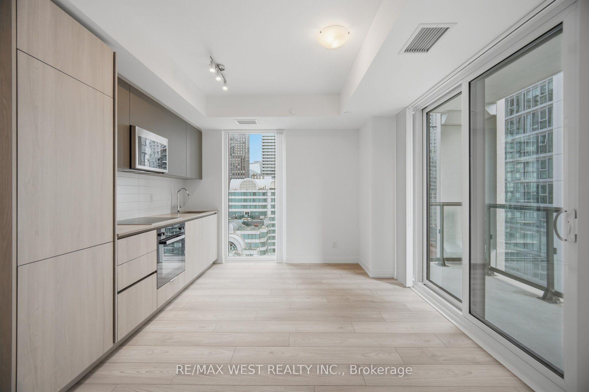 Photo 10 of Unit 2208, 400 King Street W, Toronto, Waterfront Communities — HOMEH