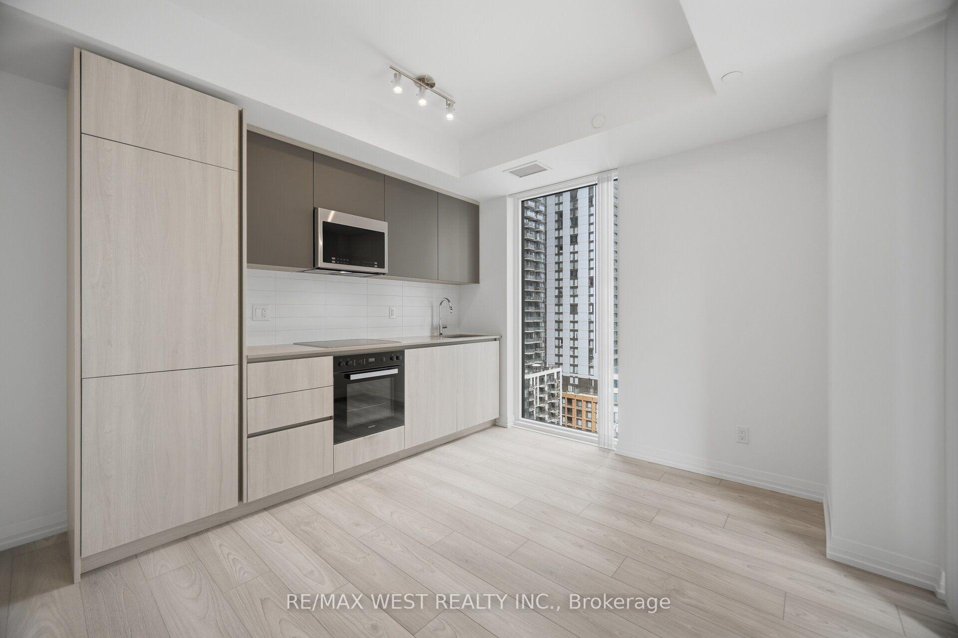 Photo 11 of Unit 2208, 400 King Street W, Toronto, Waterfront Communities — HOMEH