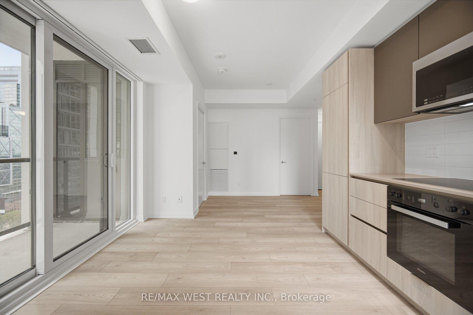 Photo 13 of Unit 2208, 400 King Street W, Toronto, Waterfront Communities — HOMEH