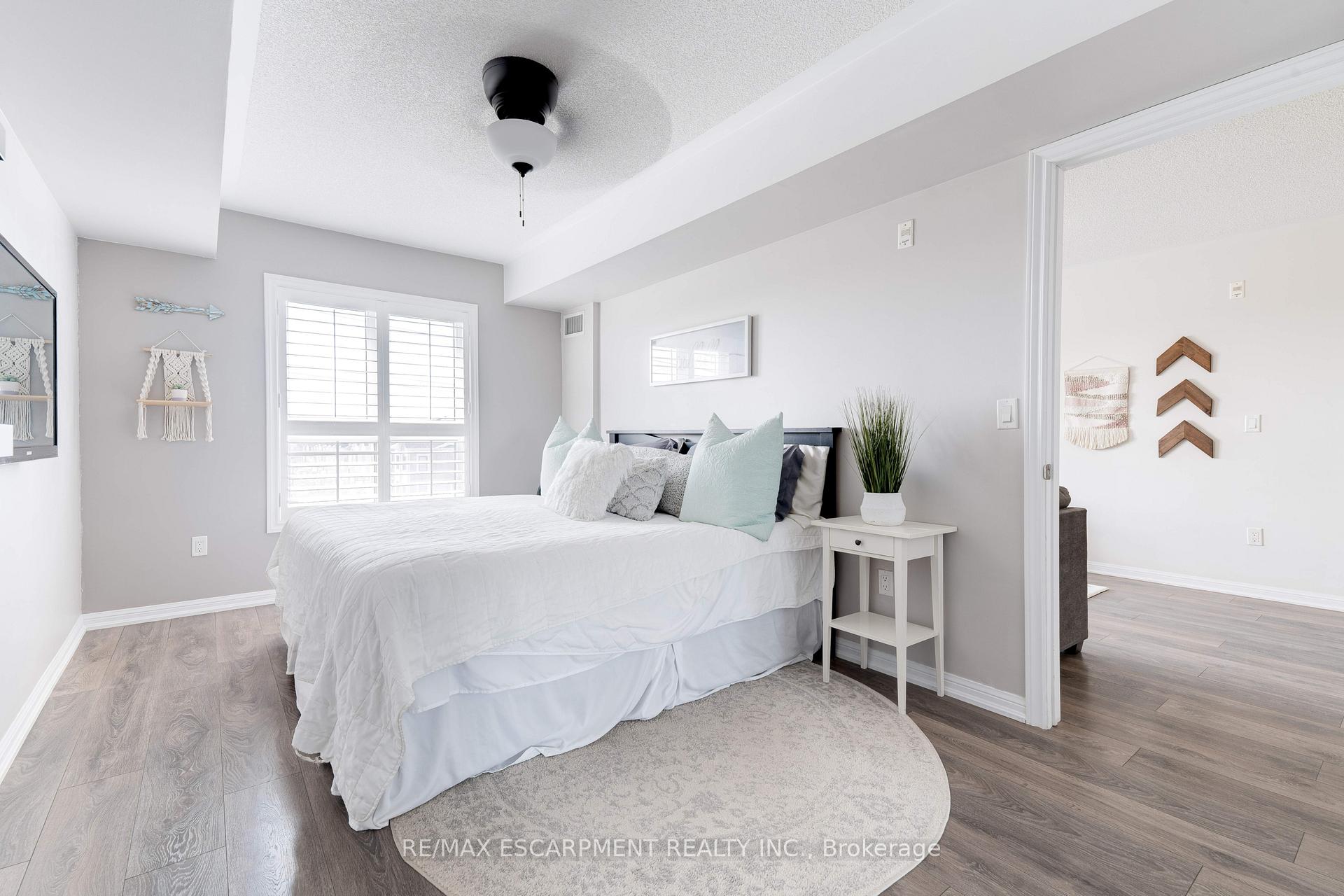 Photo 11 of Unit 406, 1045 Nadalin Heights, Milton, Willmott — HOMEH