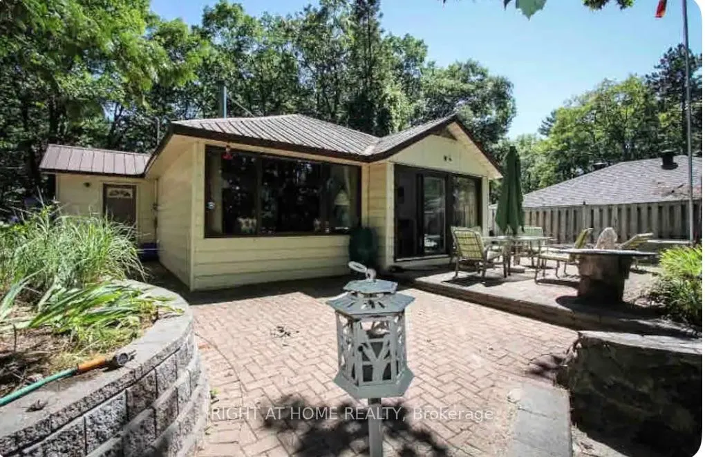 Photo 15 of 27 Balmoral Avenue, Tiny, Rural Tiny — HOMEH
