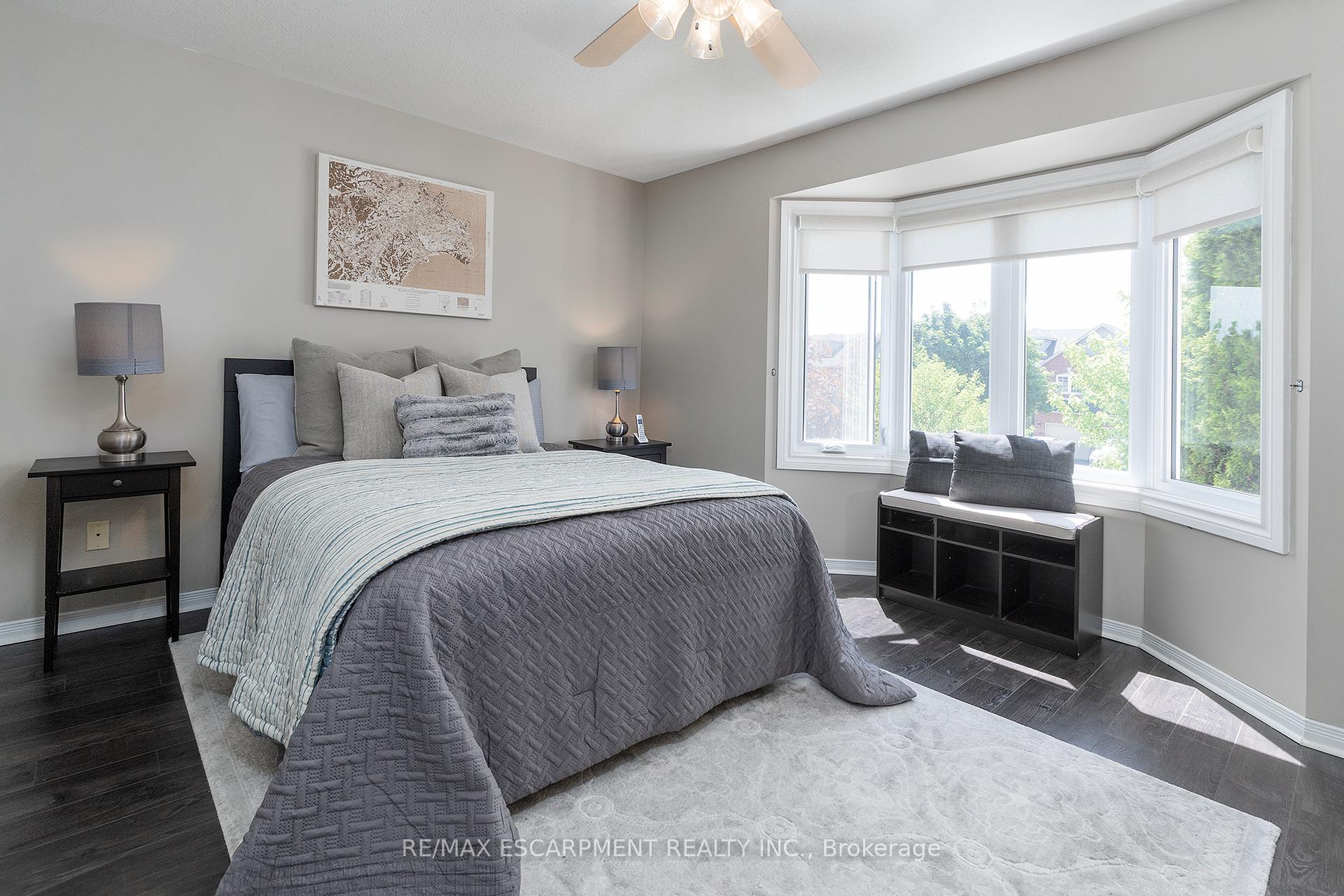 Photo 14 of 41 Valridge Drive, Hamilton, Ancaster — HOMEH
