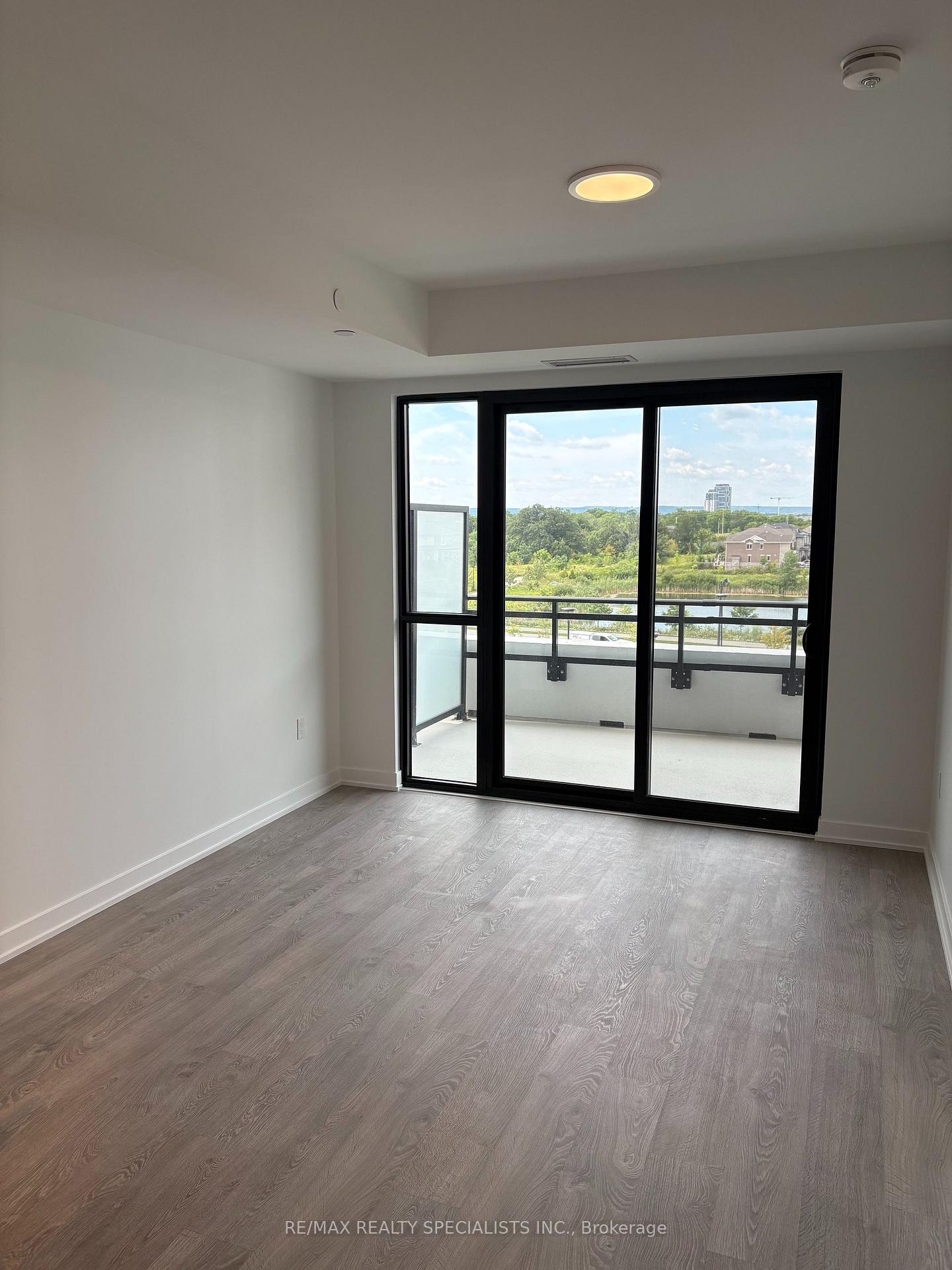Photo 4 of Unit 408, 740 Whitlock Avenue, Milton, Cobban — HOMEH