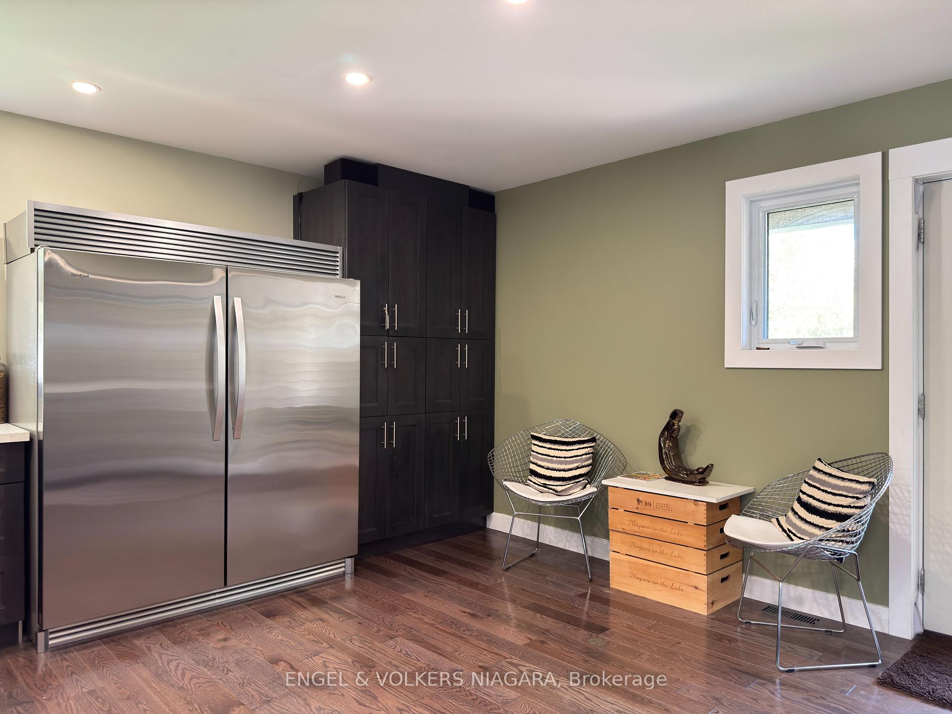 Photo 11 of 61 Hamilton Street, St. Catharines, Western Hill — HOMEH