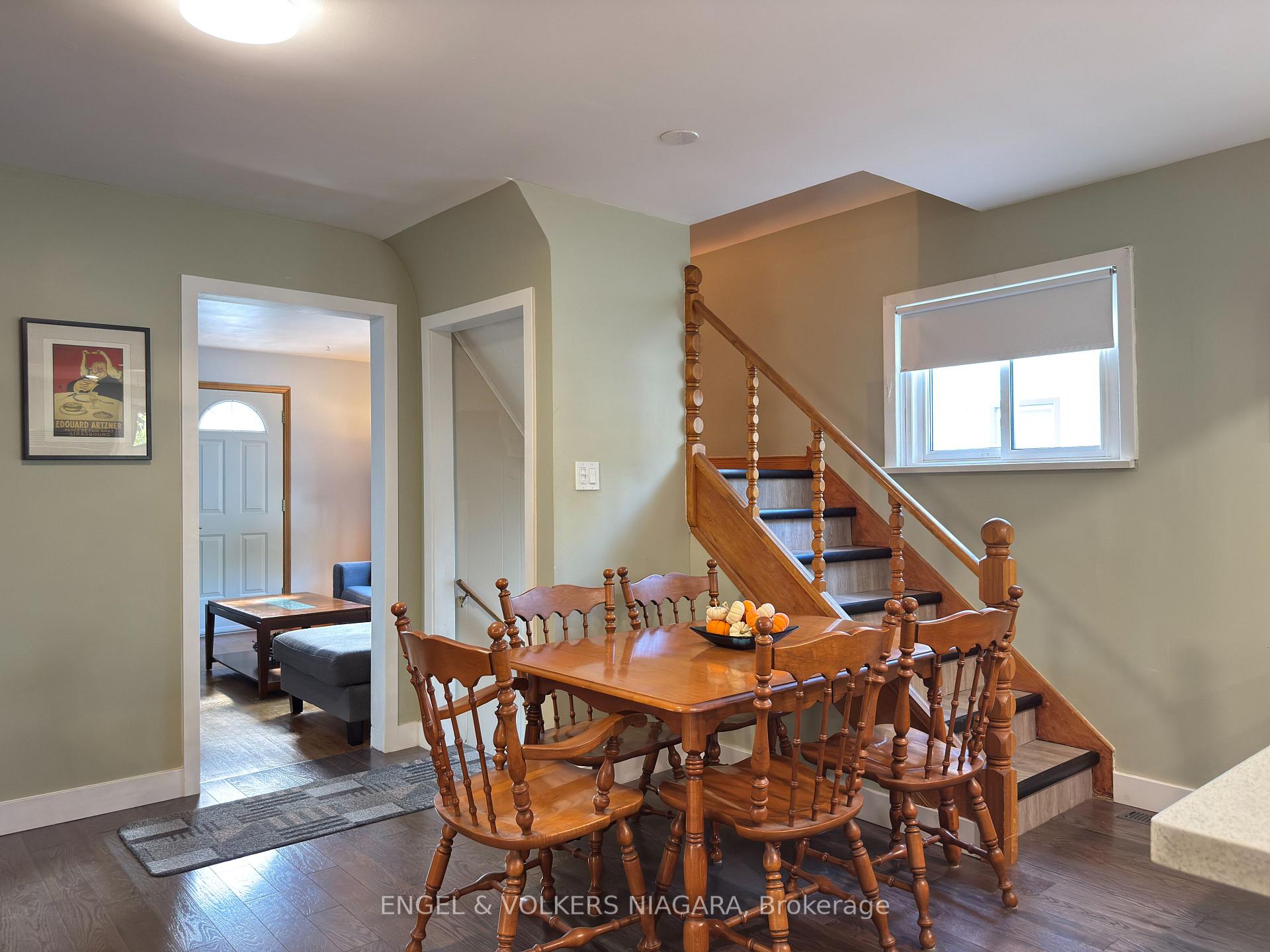 Photo 14 of 61 Hamilton Street, St. Catharines, Western Hill — HOMEH