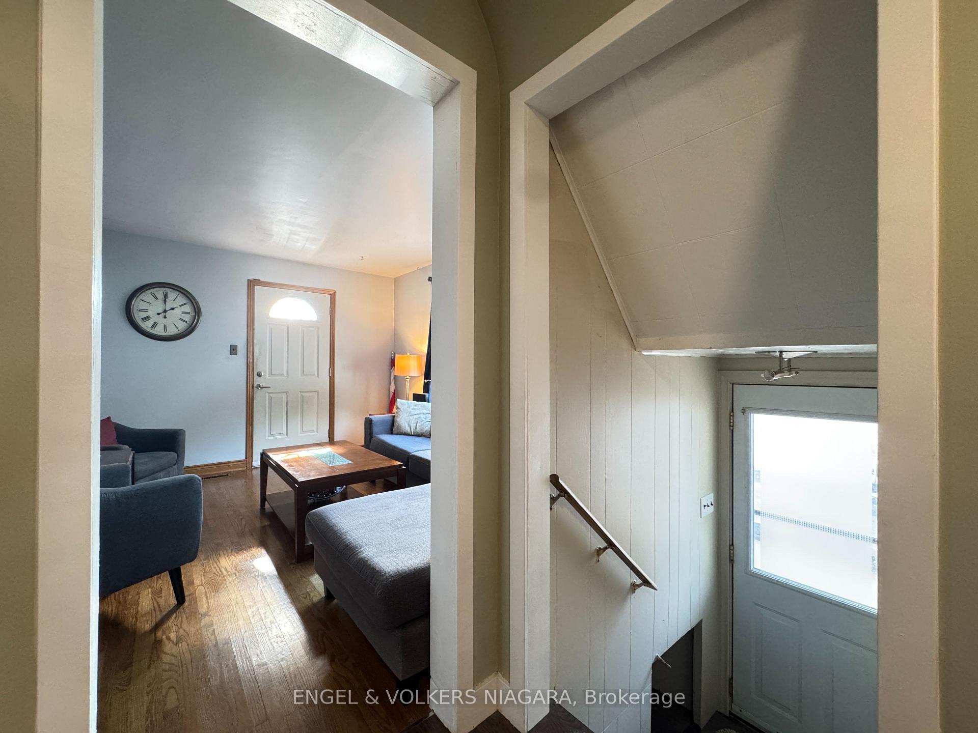 Photo 20 of 61 Hamilton Street, St. Catharines, Western Hill — HOMEH