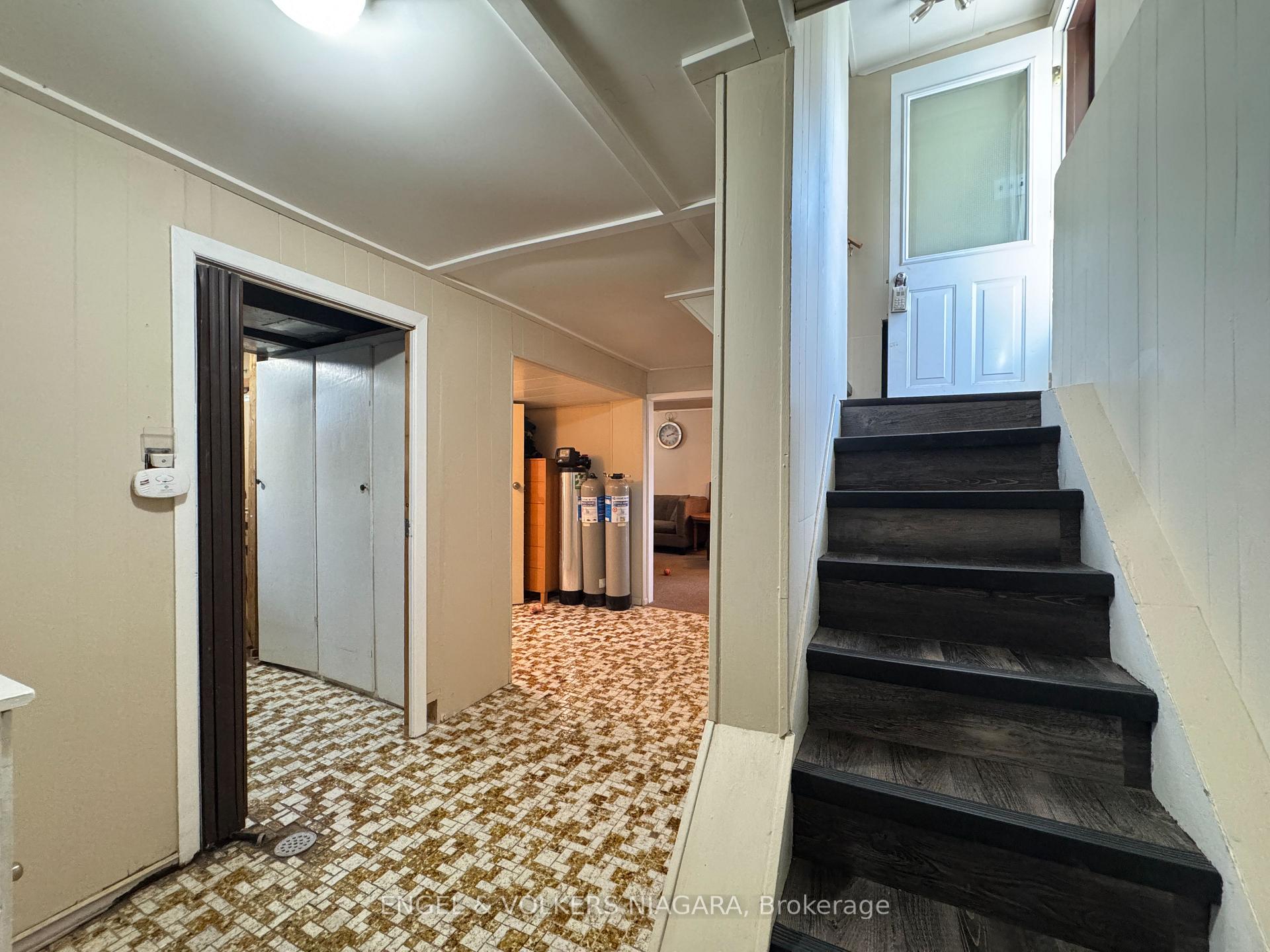 Photo 28 of 61 Hamilton Street, St. Catharines, Western Hill — HOMEH