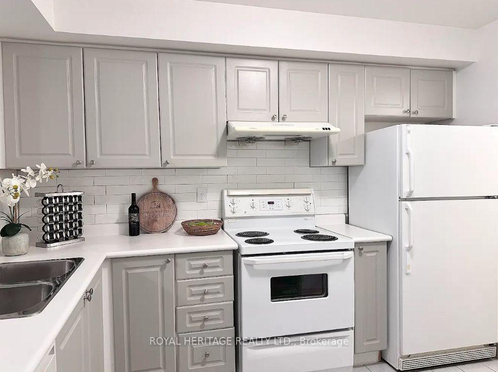 Photo 7 of Unit 2110, 18 Lee Centre Drive, Scarborough, Woburn — HOMEH