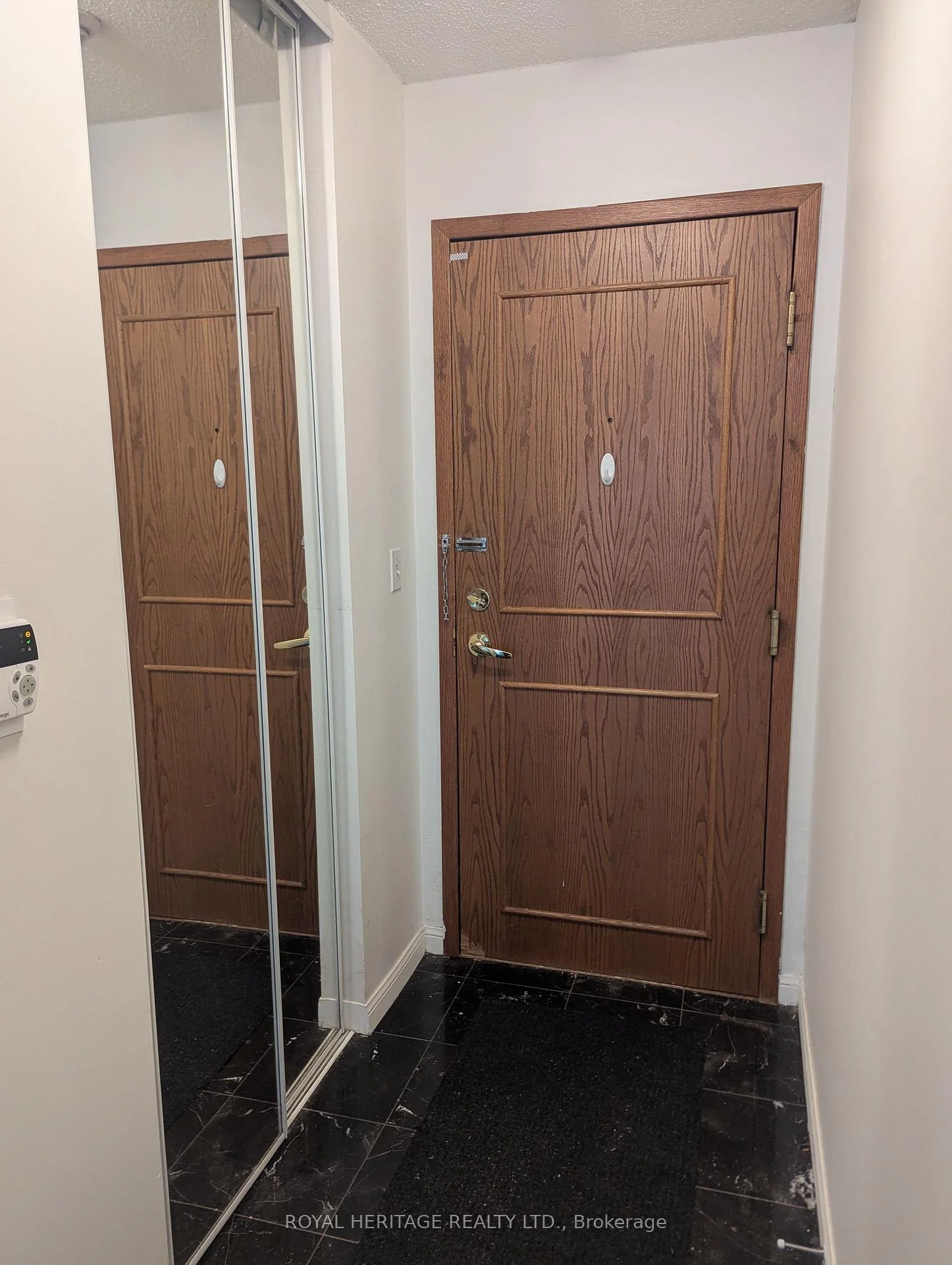 Photo 4 of Unit 2110, 18 Lee Centre Drive, Scarborough, Woburn — HOMEH