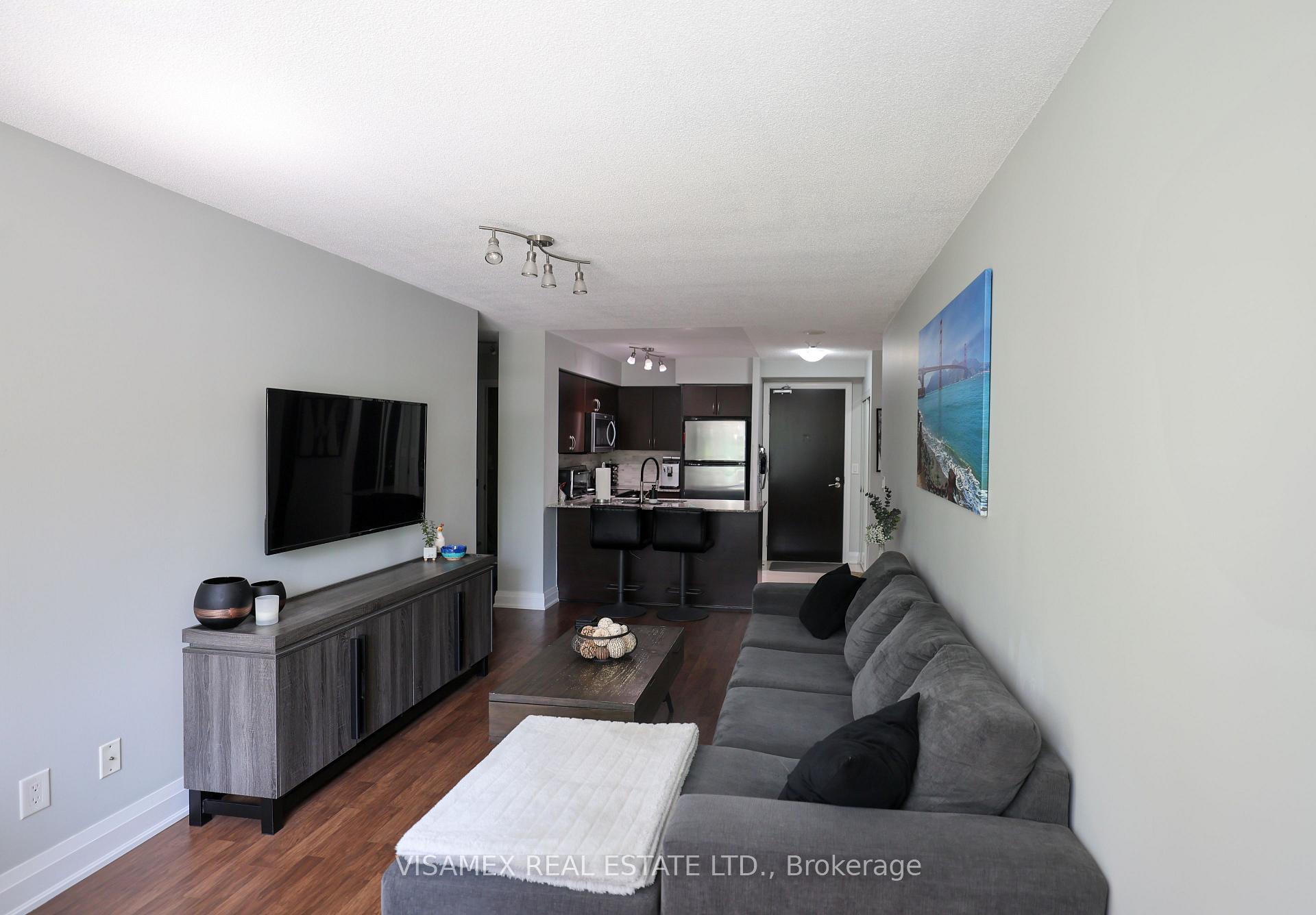 Photo 8 of Unit 210, 20 North Park Road, Vaughan, Beverley Glen — HOMEH
