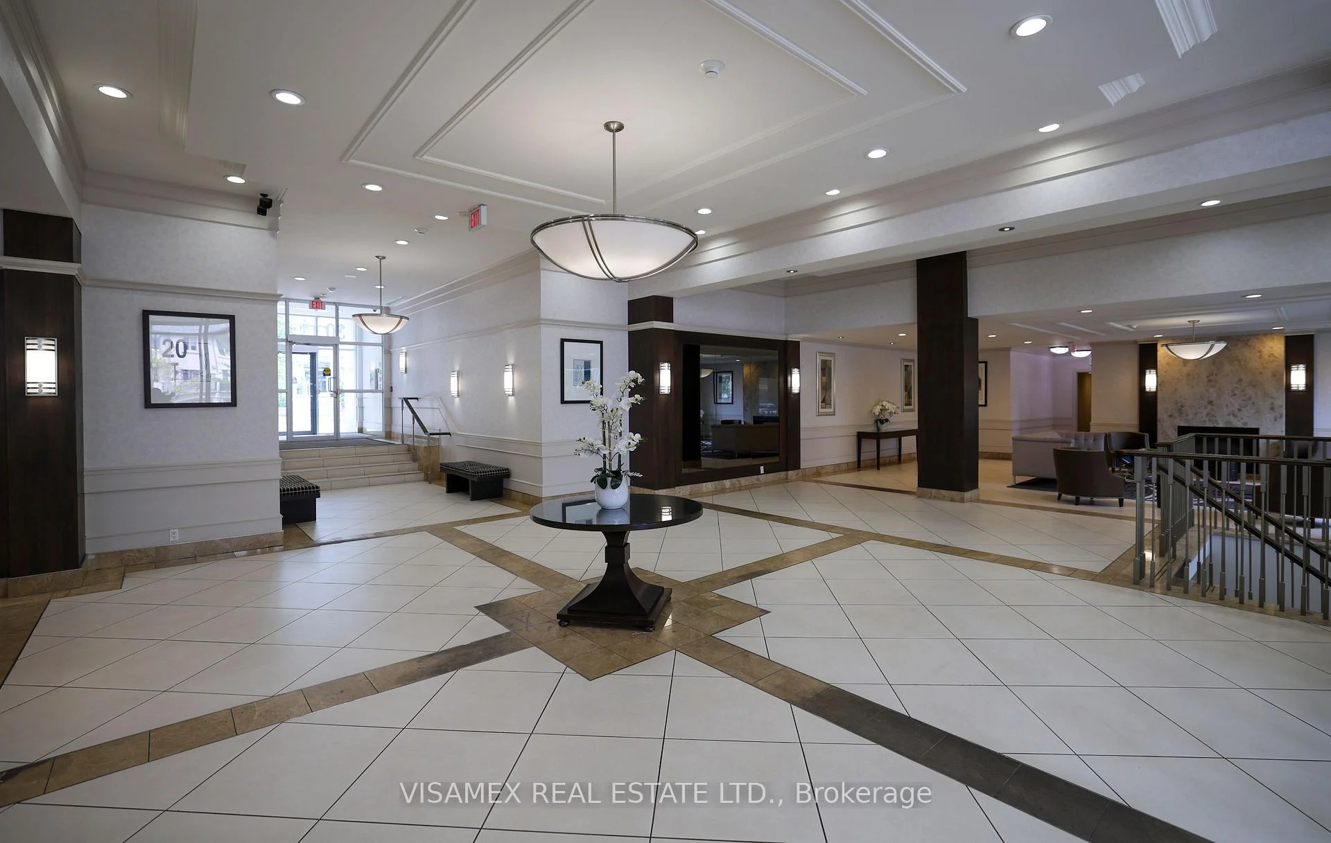 Photo 2 of Unit 210, 20 North Park Road, Vaughan, Beverley Glen — HOMEH