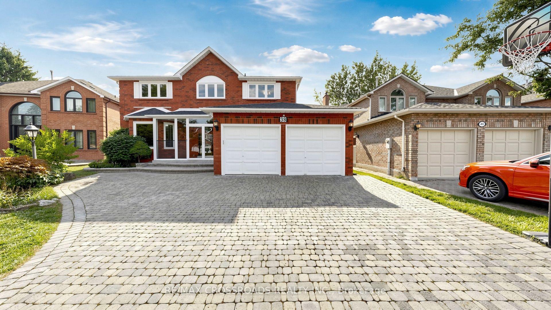 Photo 2 of 38 Morrison Crescent, Markham, Buttonville — HOMEH