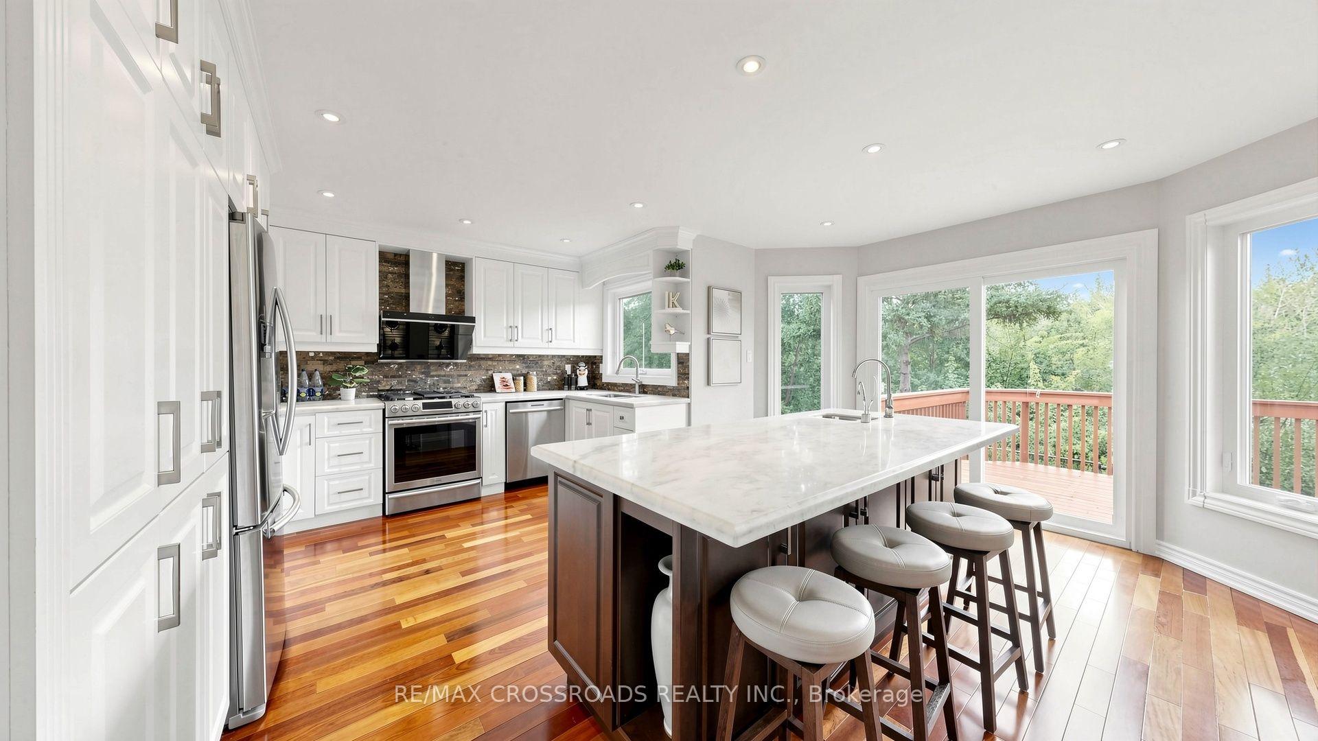 Photo 13 of 38 Morrison Crescent, Markham, Buttonville — HOMEH