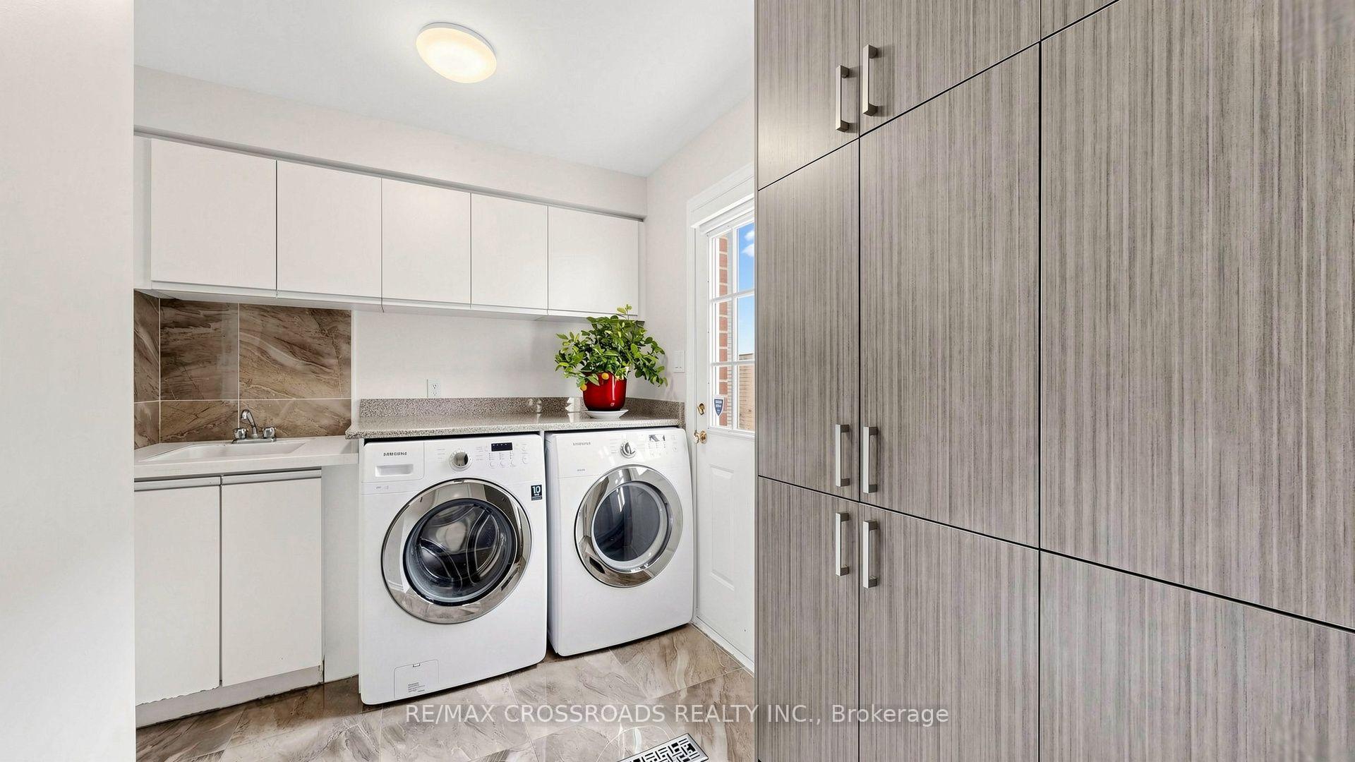 Photo 20 of 38 Morrison Crescent, Markham, Buttonville — HOMEH