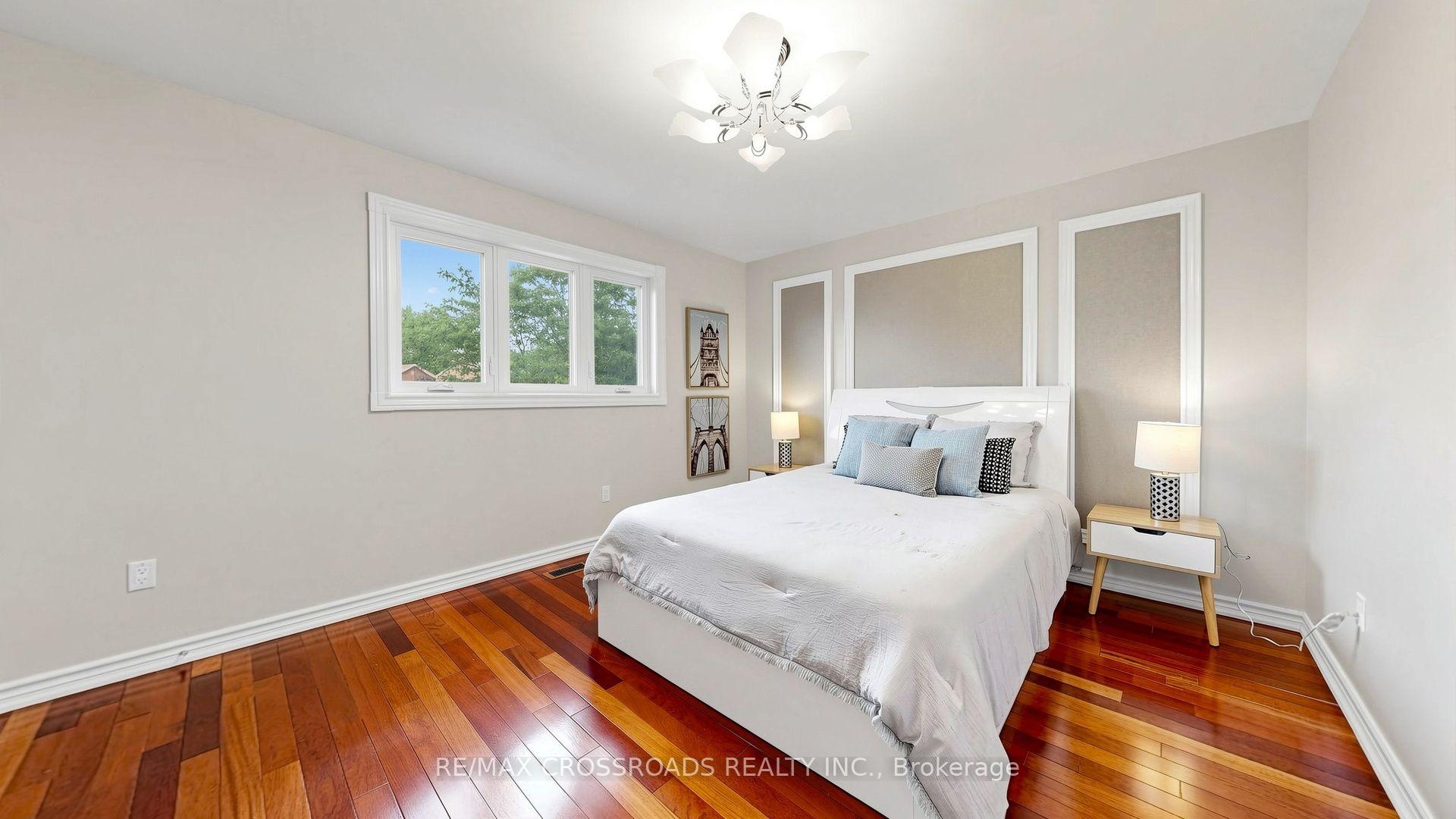 Photo 35 of 38 Morrison Crescent, Markham, Buttonville — HOMEH