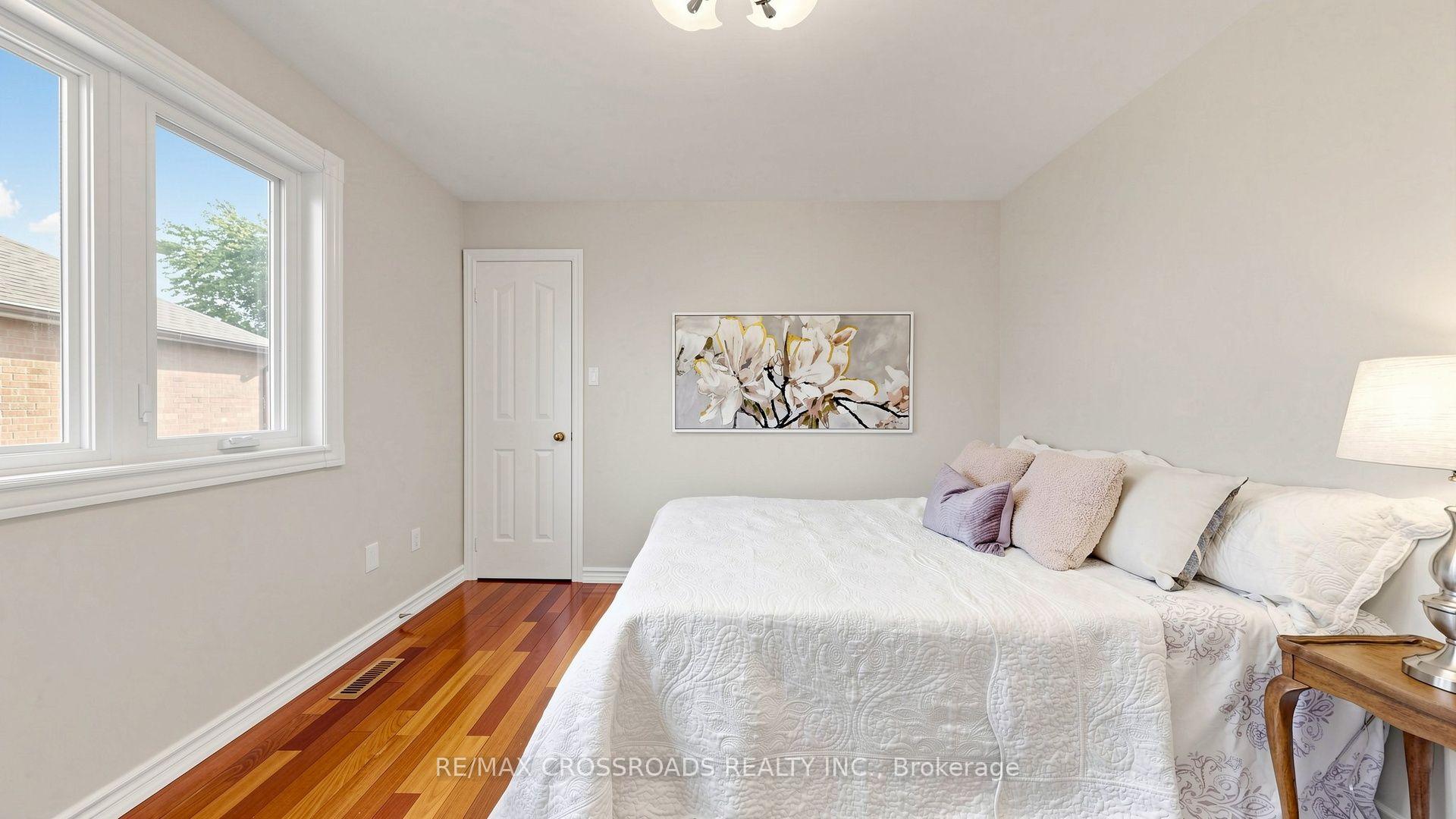 Photo 37 of 38 Morrison Crescent, Markham, Buttonville — HOMEH