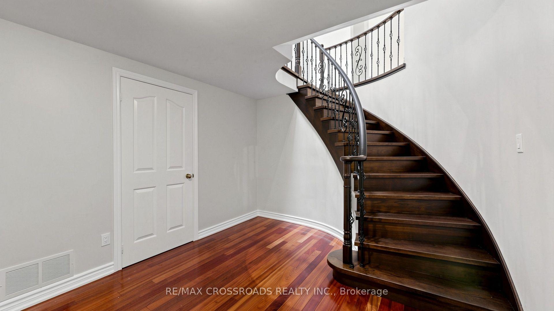 Photo 38 of 38 Morrison Crescent, Markham, Buttonville — HOMEH