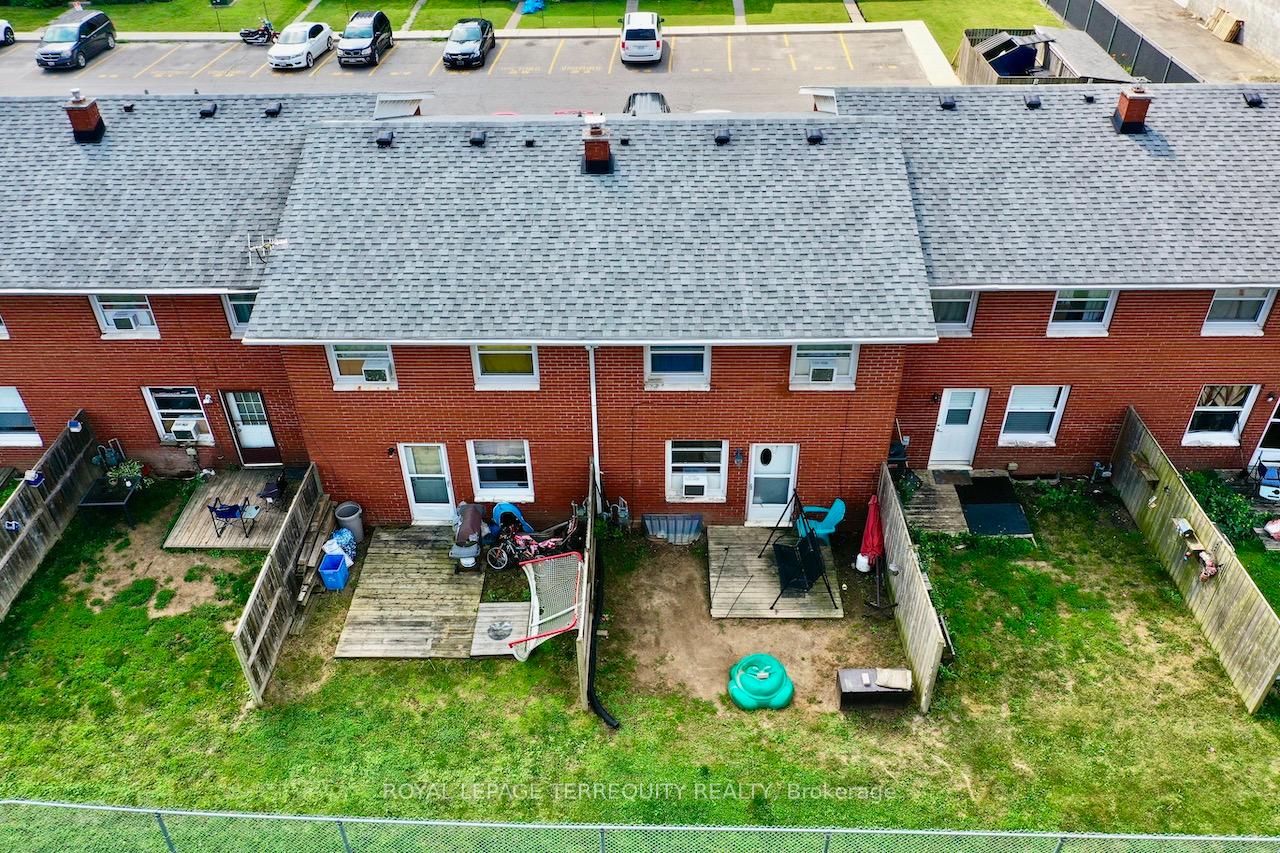 Photo 21 of 41 Orchard Place, Chatham-Kent — HOMEH