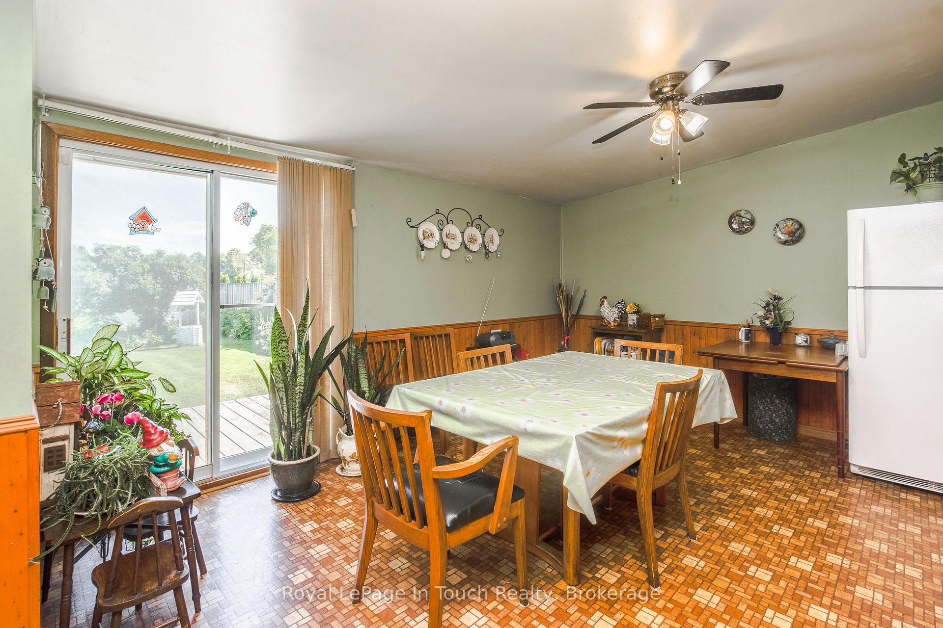Photo 3 of 323 William Street, Midland — HOMEH