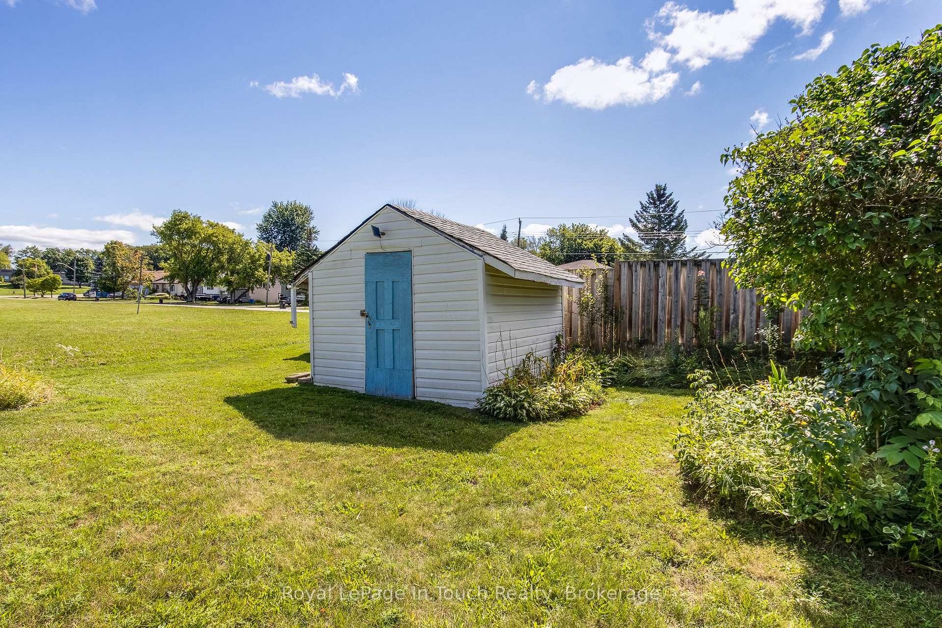 Photo 14 of 323 William Street, Midland — HOMEH