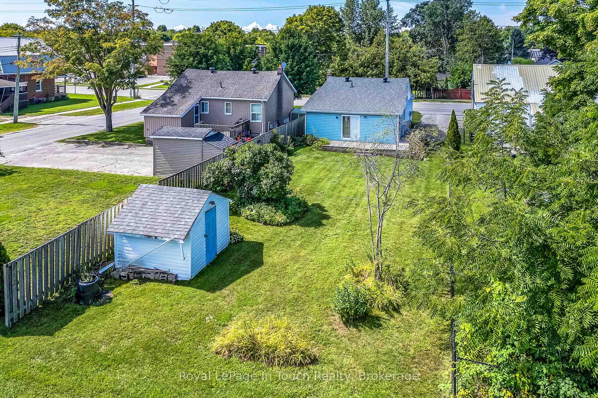 Photo 17 of 323 William Street, Midland — HOMEH