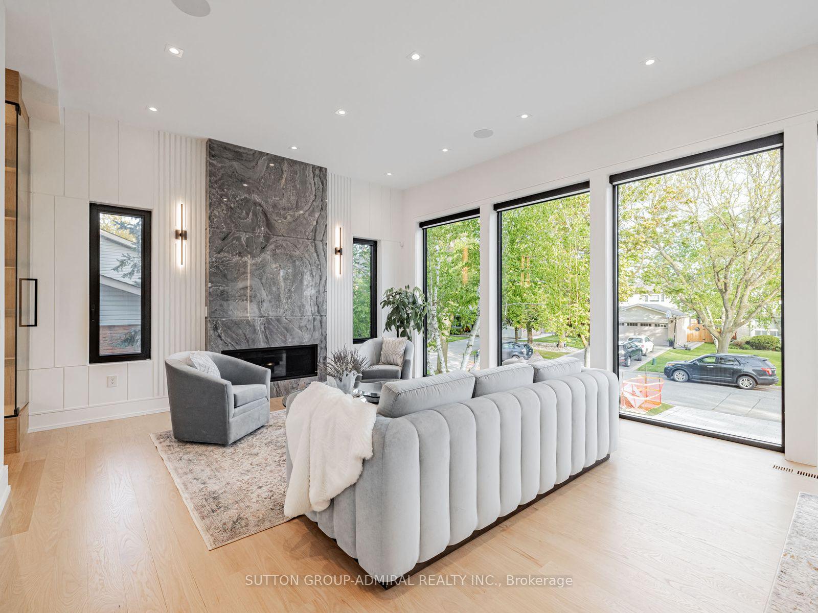 Photo 12 of 16 Sanderson Crescent, Richmond Hill, North Richvale — HOMEH