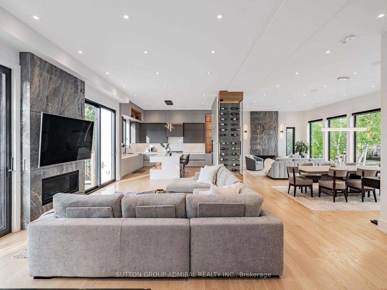 Photo 13 of 16 Sanderson Crescent, Richmond Hill, North Richvale — HOMEH