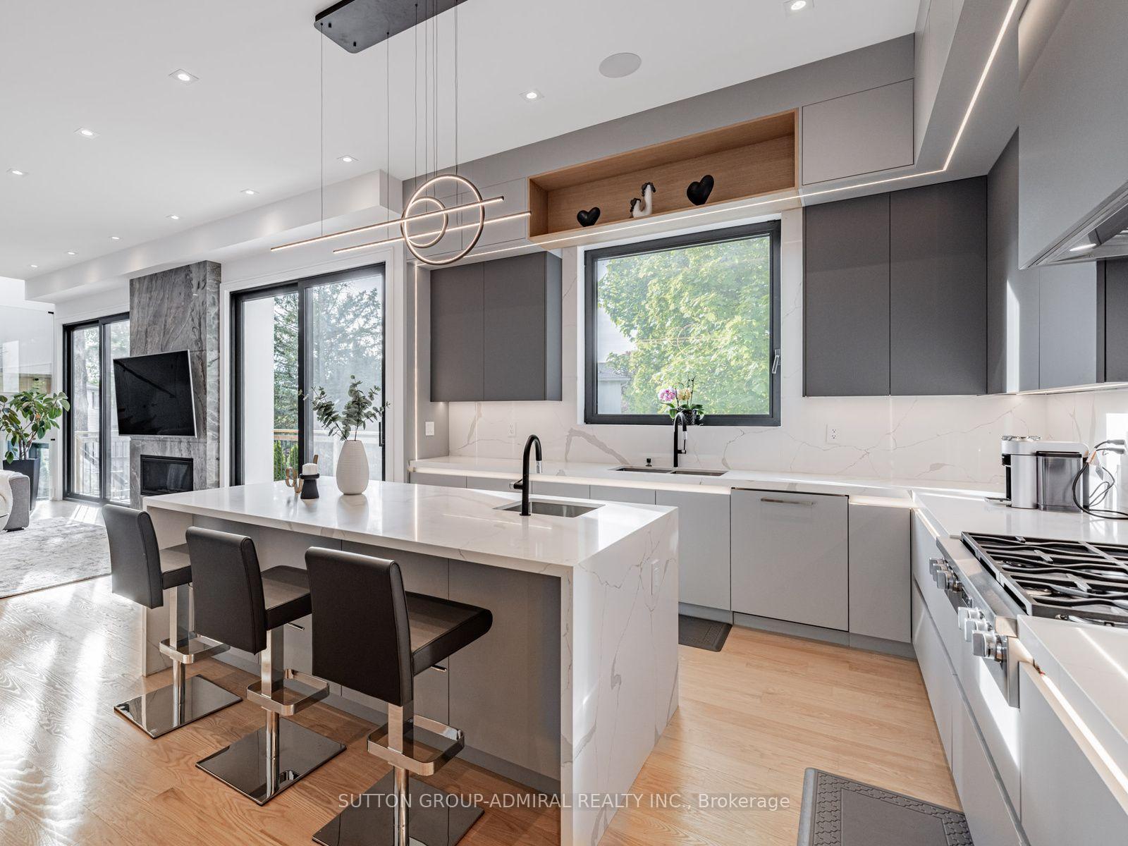 Photo 18 of 16 Sanderson Crescent, Richmond Hill, North Richvale — HOMEH