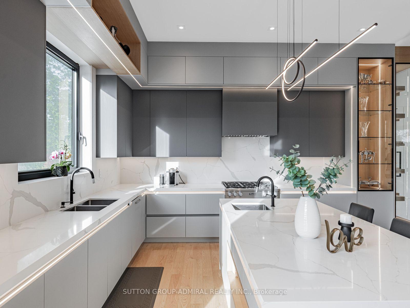 Photo 23 of 16 Sanderson Crescent, Richmond Hill, North Richvale — HOMEH