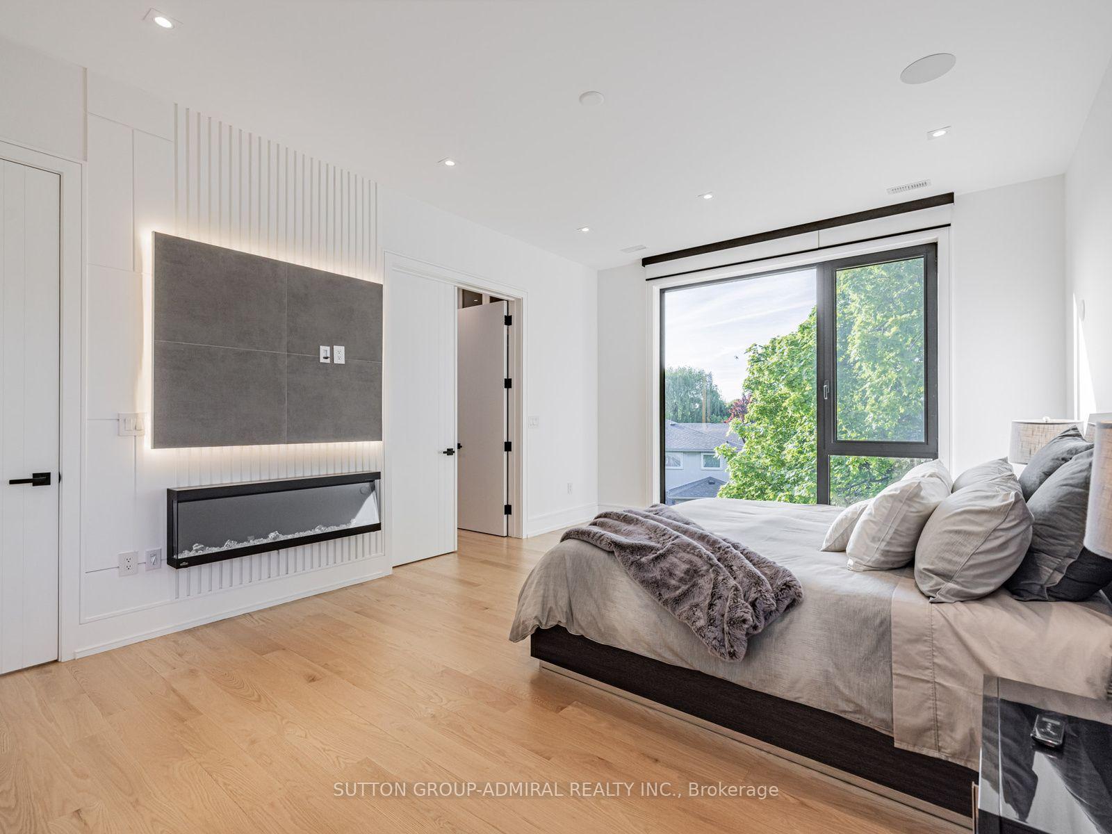 Photo 26 of 16 Sanderson Crescent, Richmond Hill, North Richvale — HOMEH