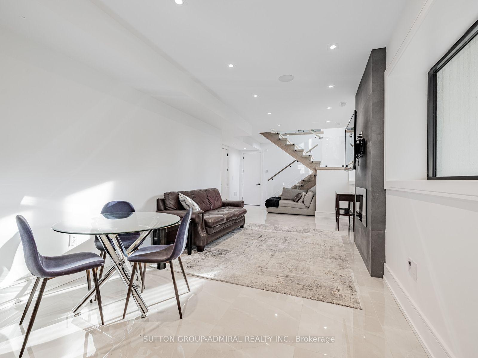Photo 33 of 16 Sanderson Crescent, Richmond Hill, North Richvale — HOMEH