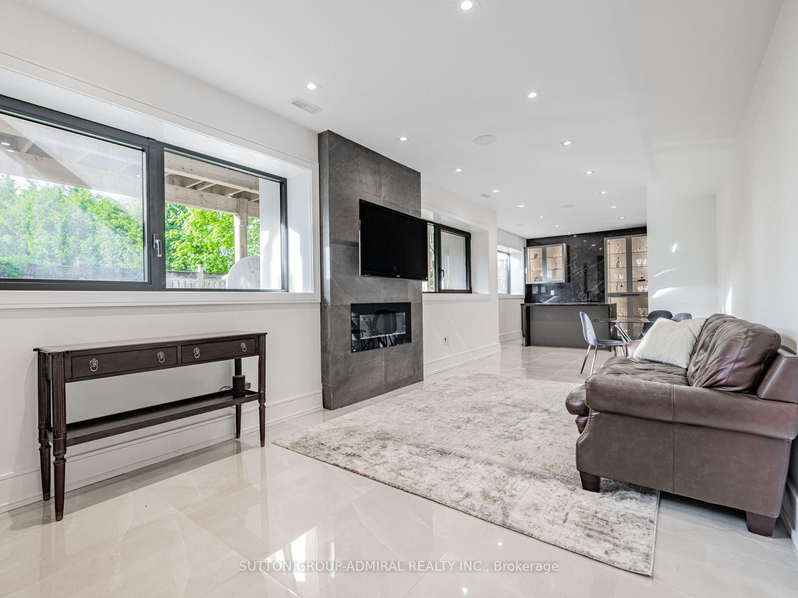 Photo 34 of 16 Sanderson Crescent, Richmond Hill, North Richvale — HOMEH