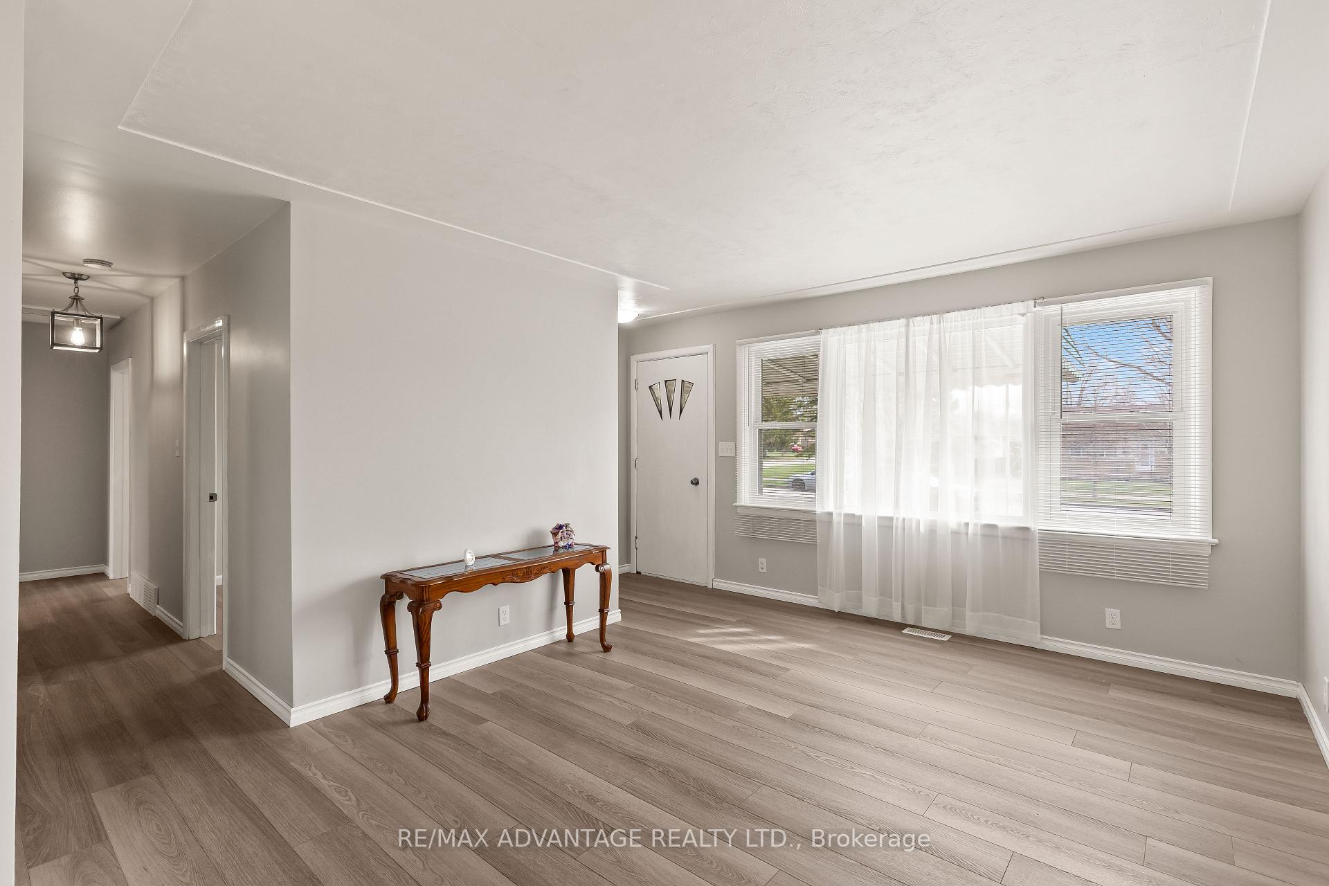 Photo 13 of 1920 Duluth Crescent, London, East I — HOMEH
