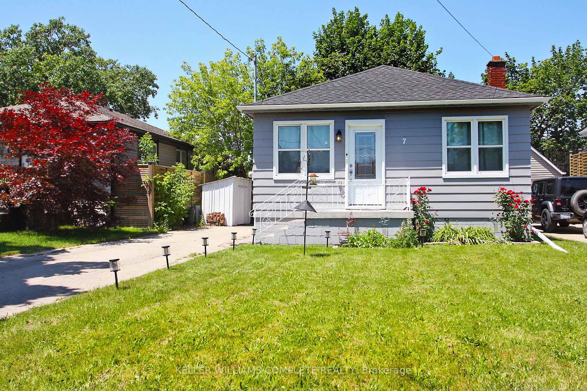 Photo 1 of 7 Lampton Place, Hamilton, Parkview — HOMEH