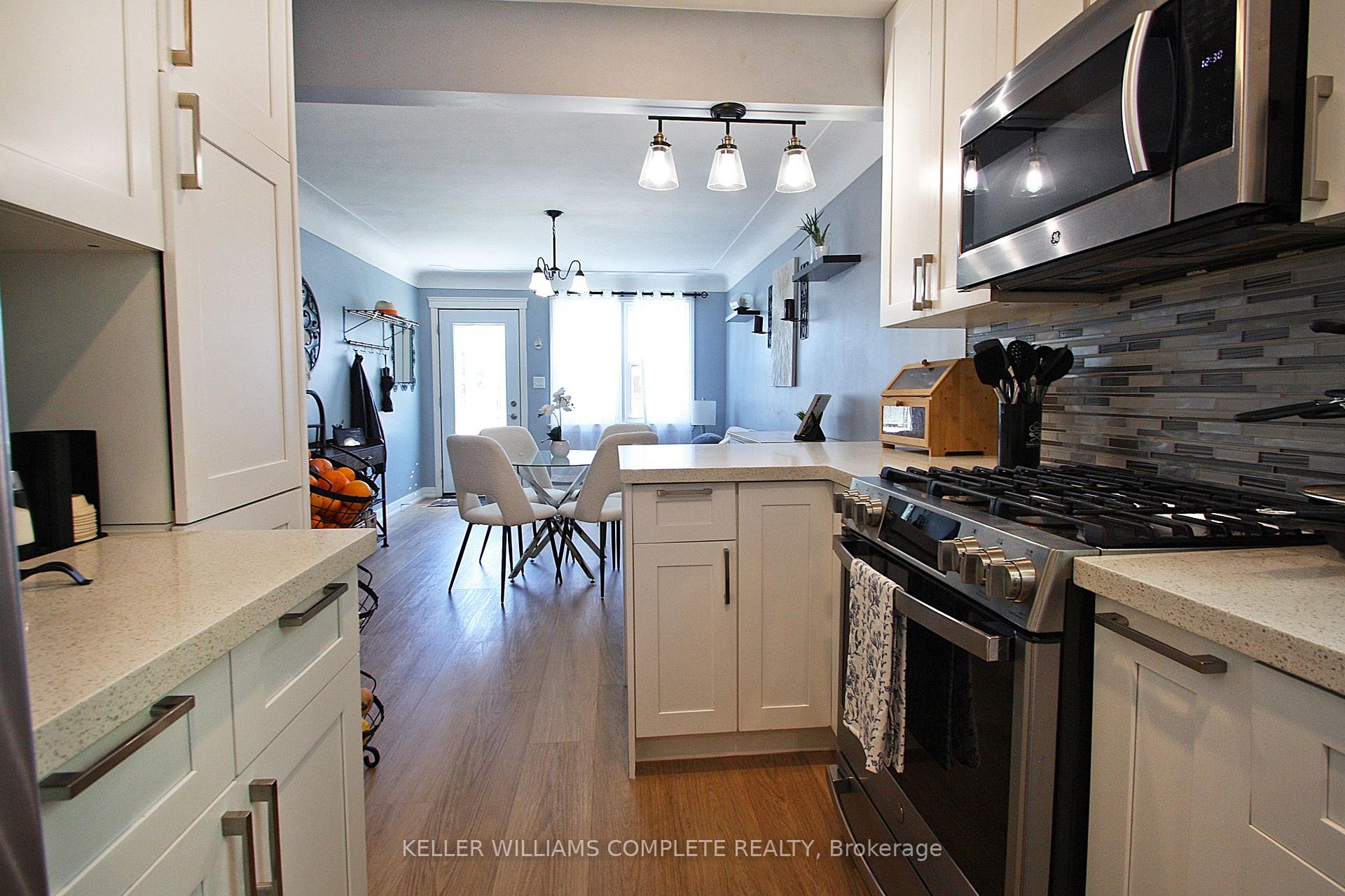 Photo 9 of 7 Lampton Place, Hamilton, Parkview — HOMEH