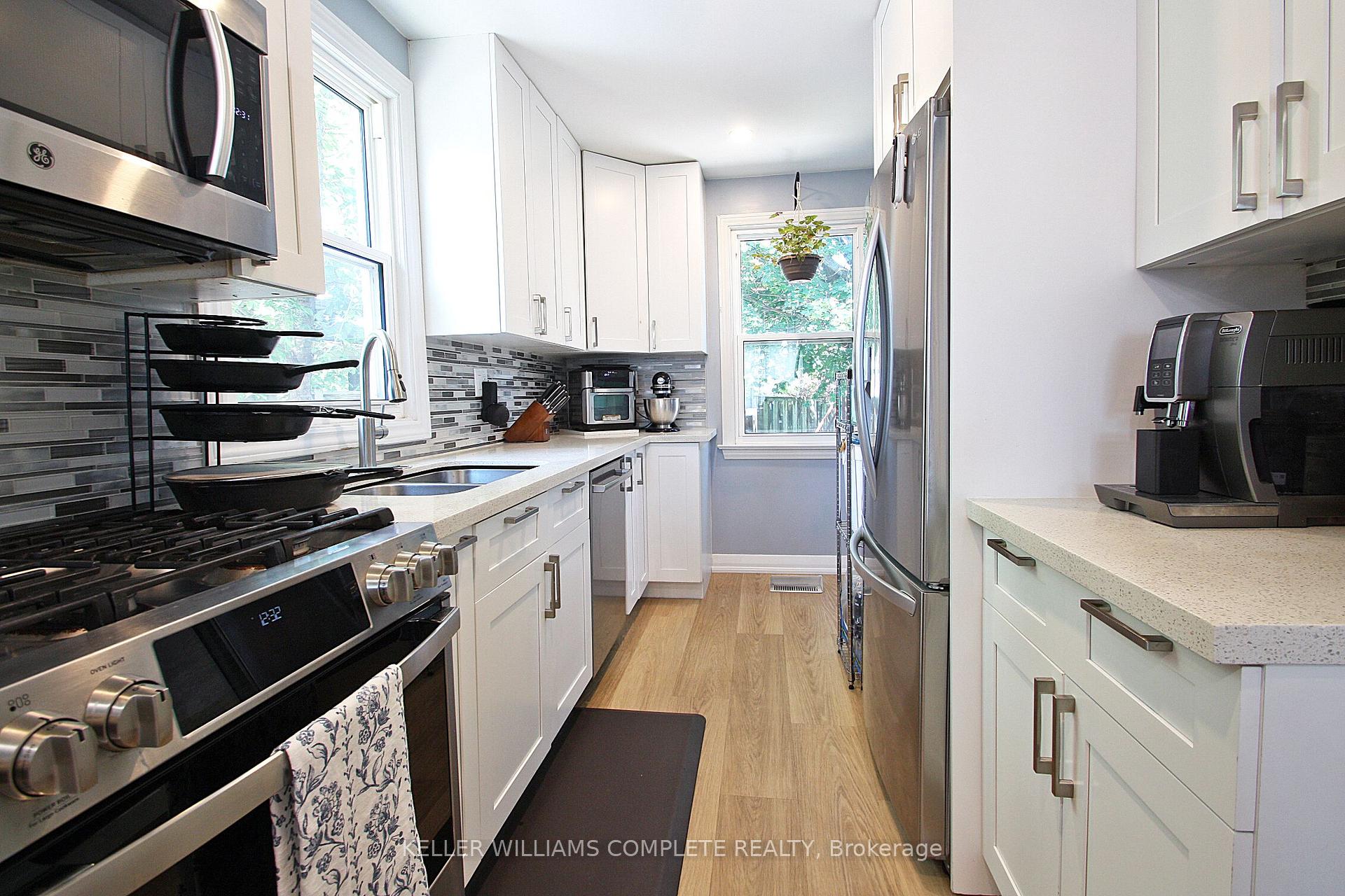 Photo 10 of 7 Lampton Place, Hamilton, Parkview — HOMEH
