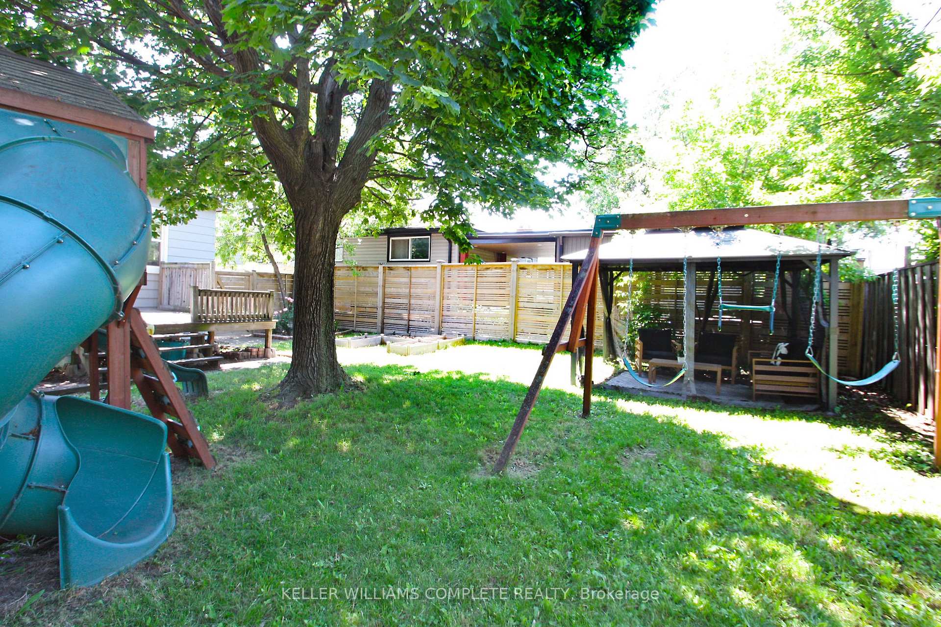 Photo 33 of 7 Lampton Place, Hamilton, Parkview — HOMEH