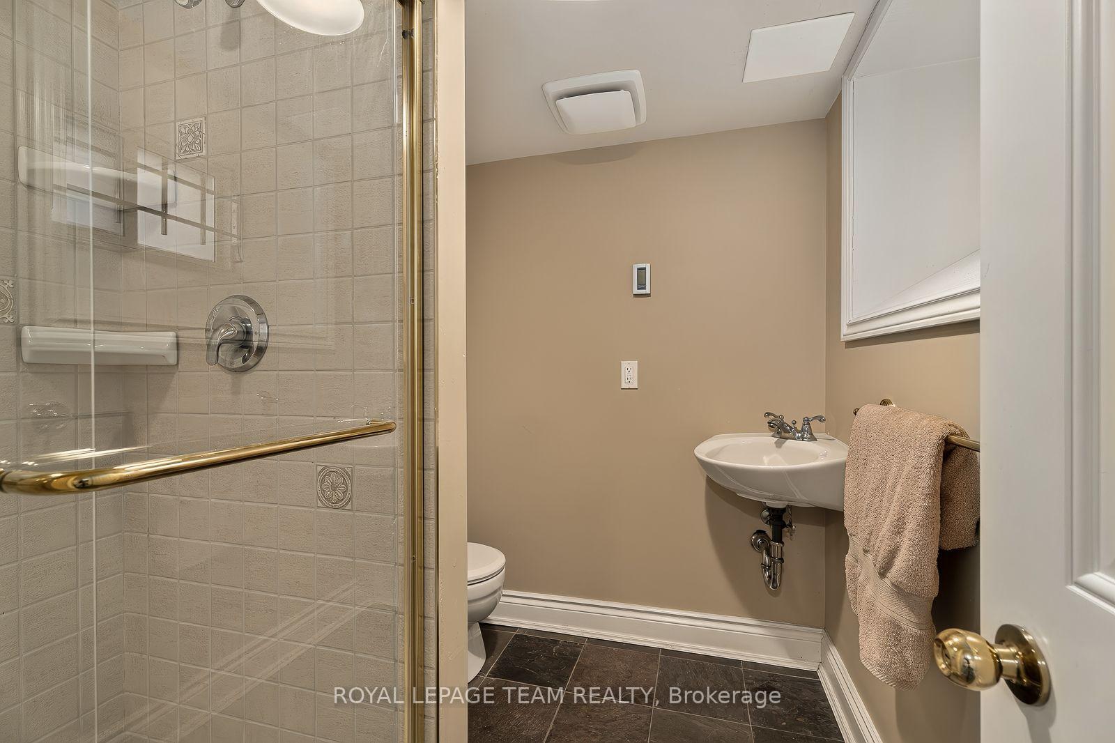 Photo 35 of 139 Fourth Avenue, Ottawa, Glebe — HOMEH