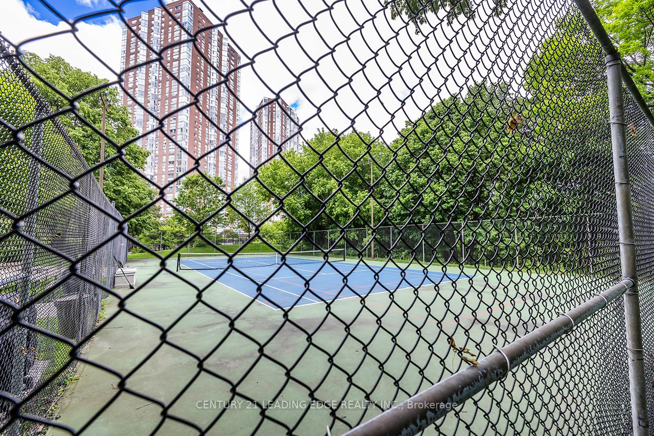 Photo 3 of Unit 1708, 75 Wynford Heights Crescent, North York, Banbury-Don Mills — HOMEH