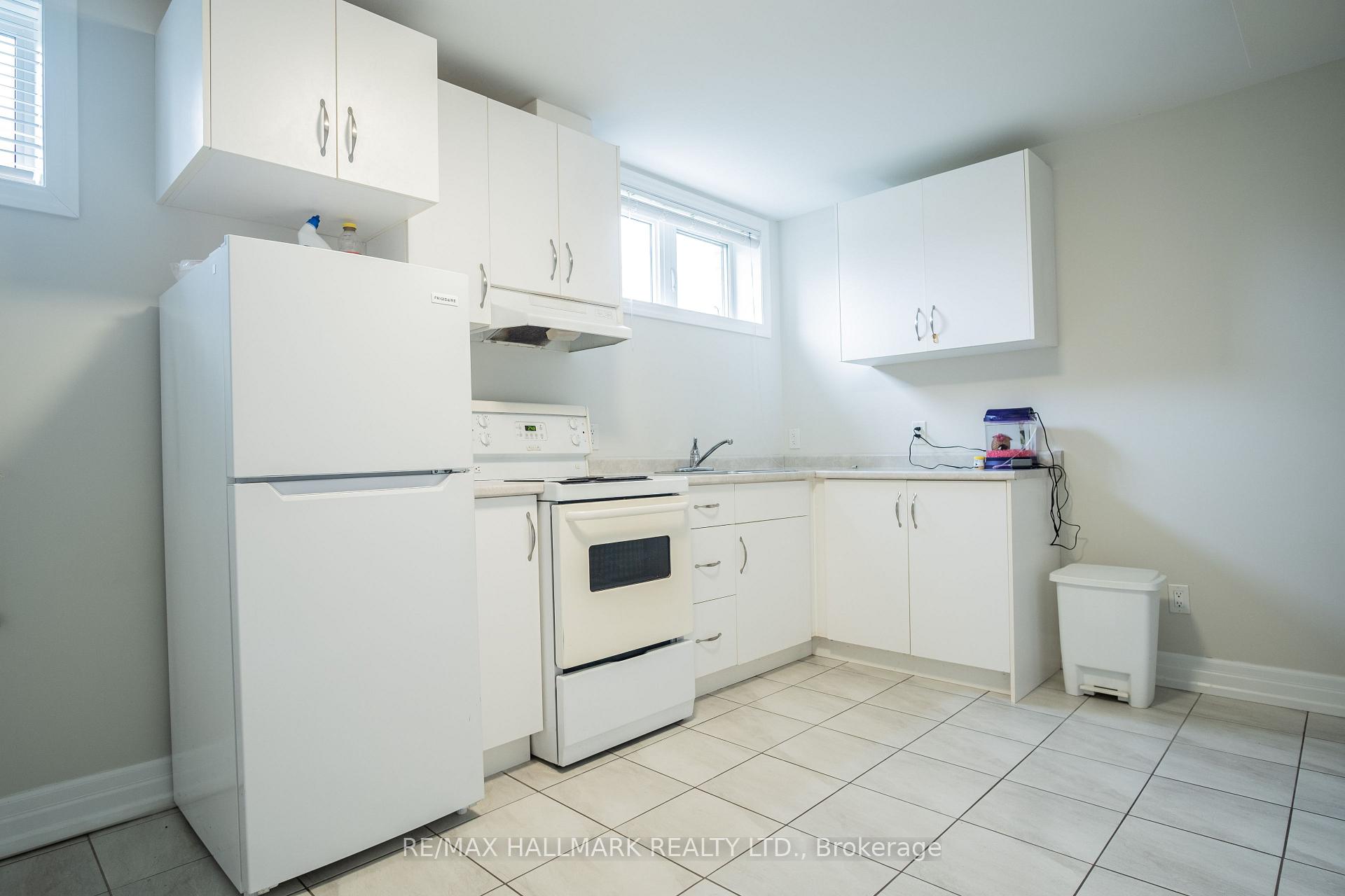 Photo 2 of Unit Basement 1, 35 Roberta Drive, Toronto, Englemount-Lawrence — HOMEH