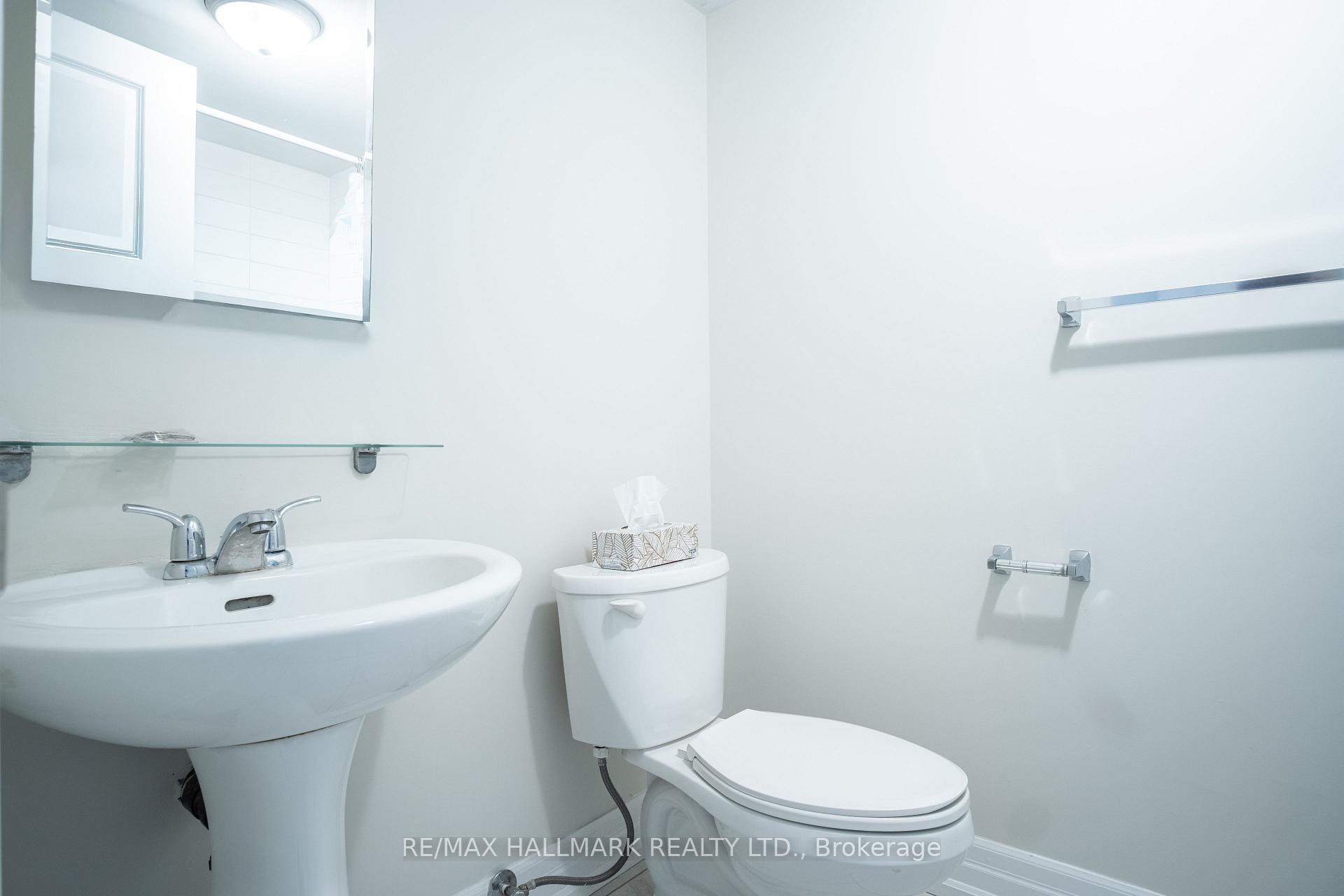 Photo 8 of Unit Basement 1, 35 Roberta Drive, Toronto, Englemount-Lawrence — HOMEH